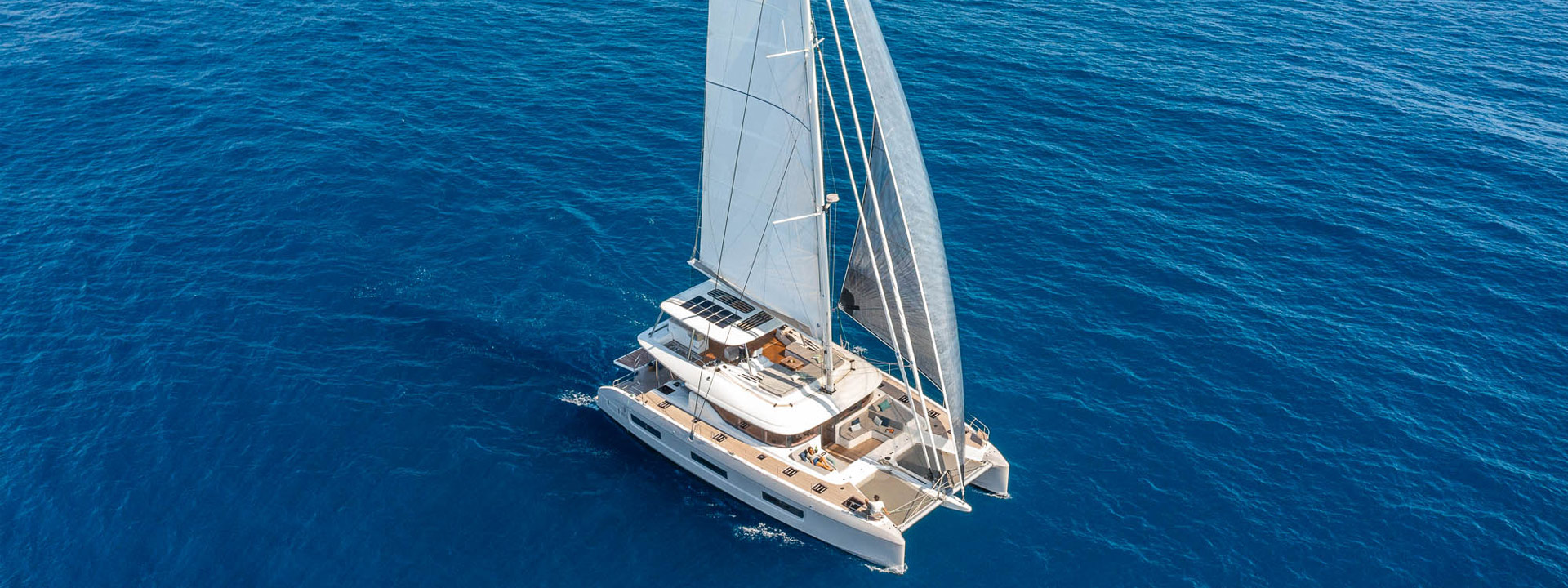 Lagoon 60 — photo 9