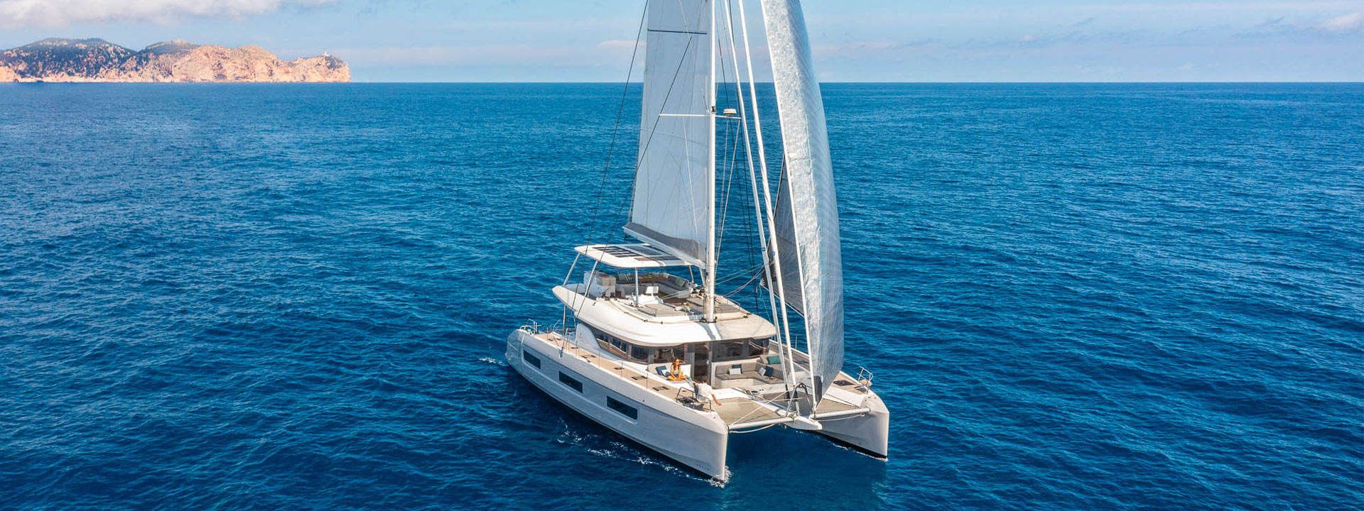 Lagoon 60 — photo 12