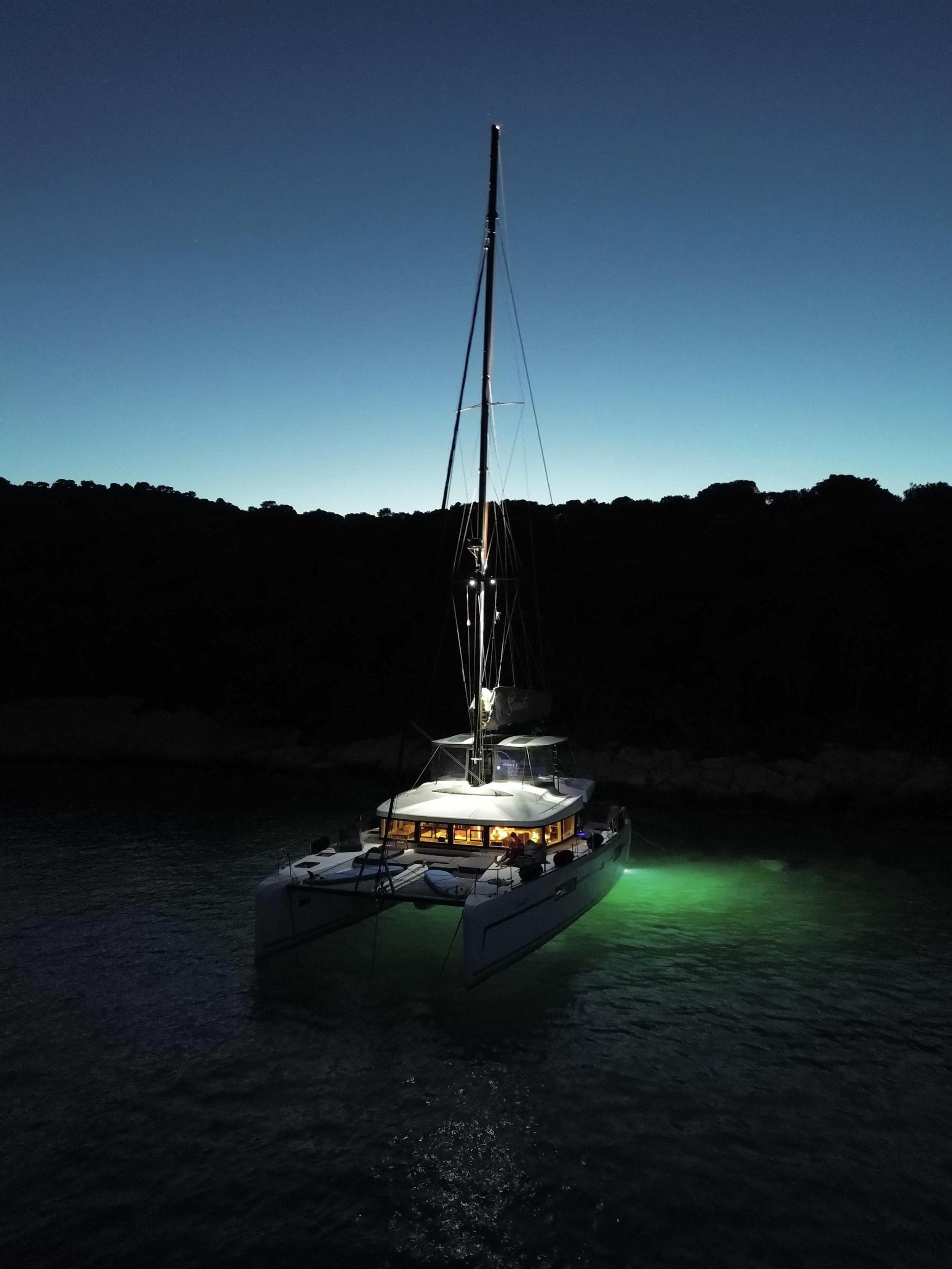 Lagoon 52 — photo 25