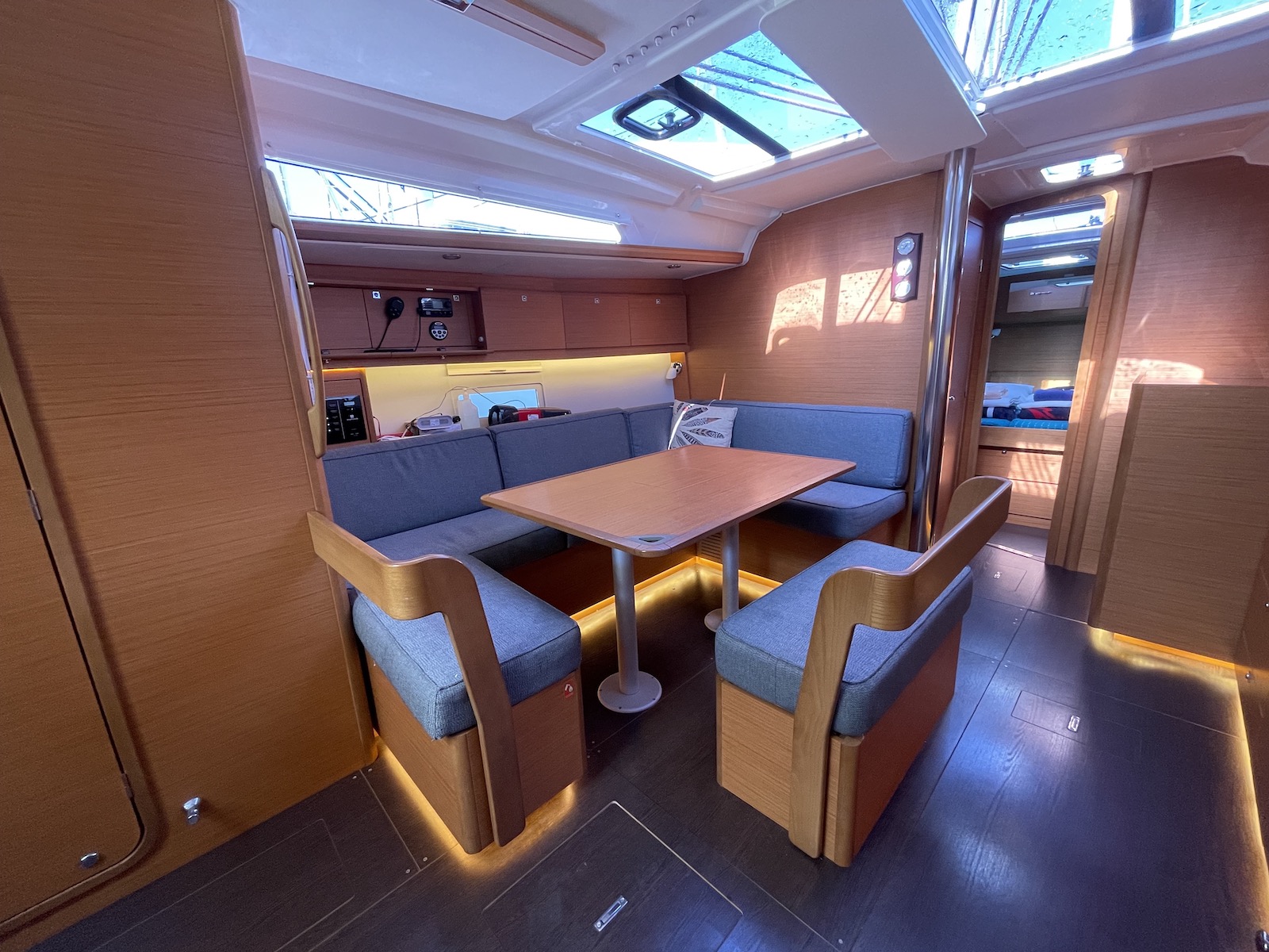 Dufour 430 GL — photo 13