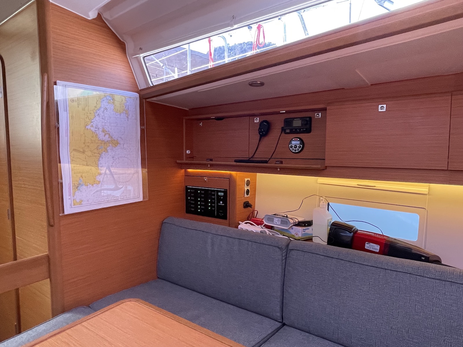 Dufour 430 GL — photo 12
