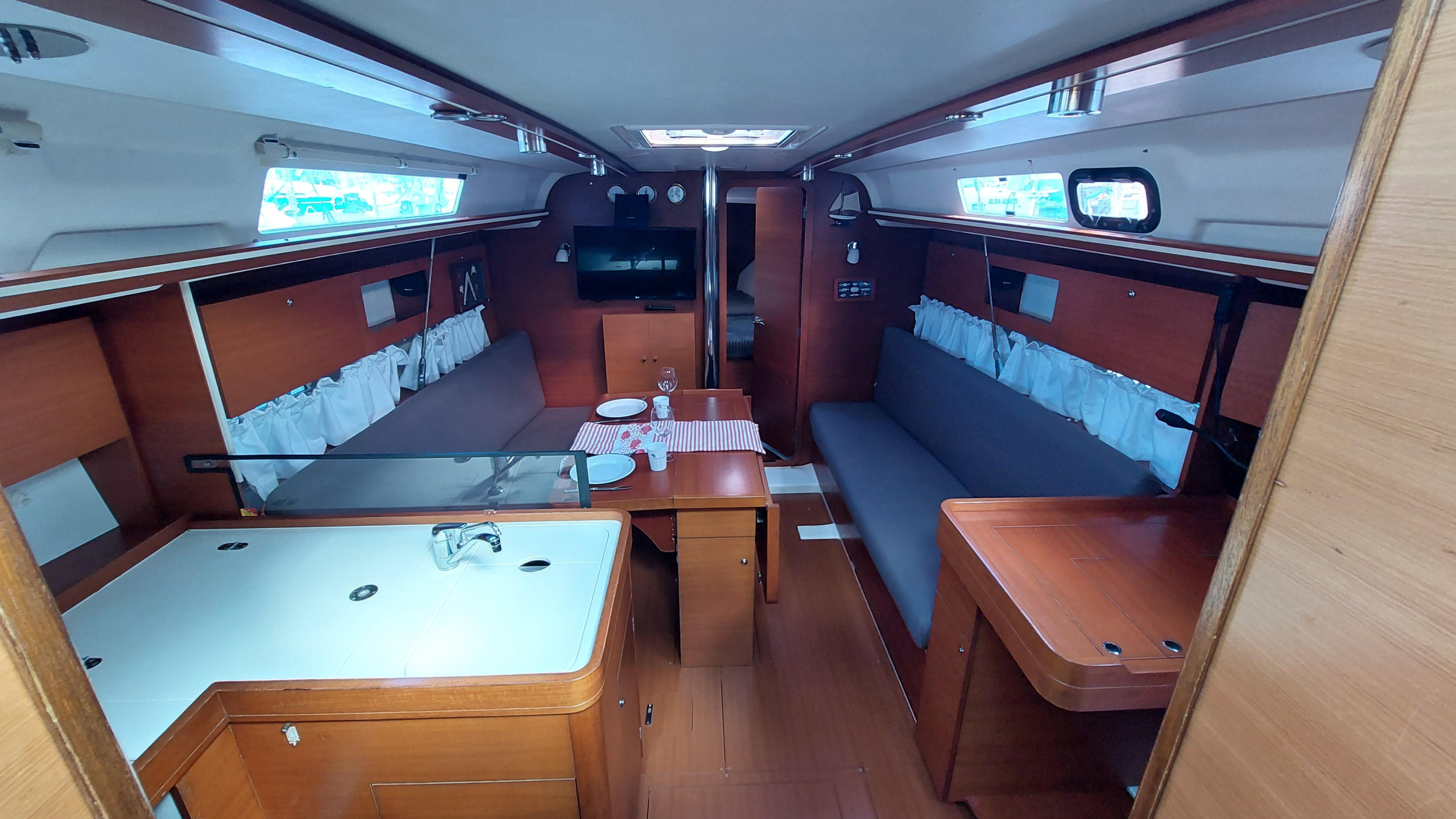 Dufour 335 Grand Large — photo 9