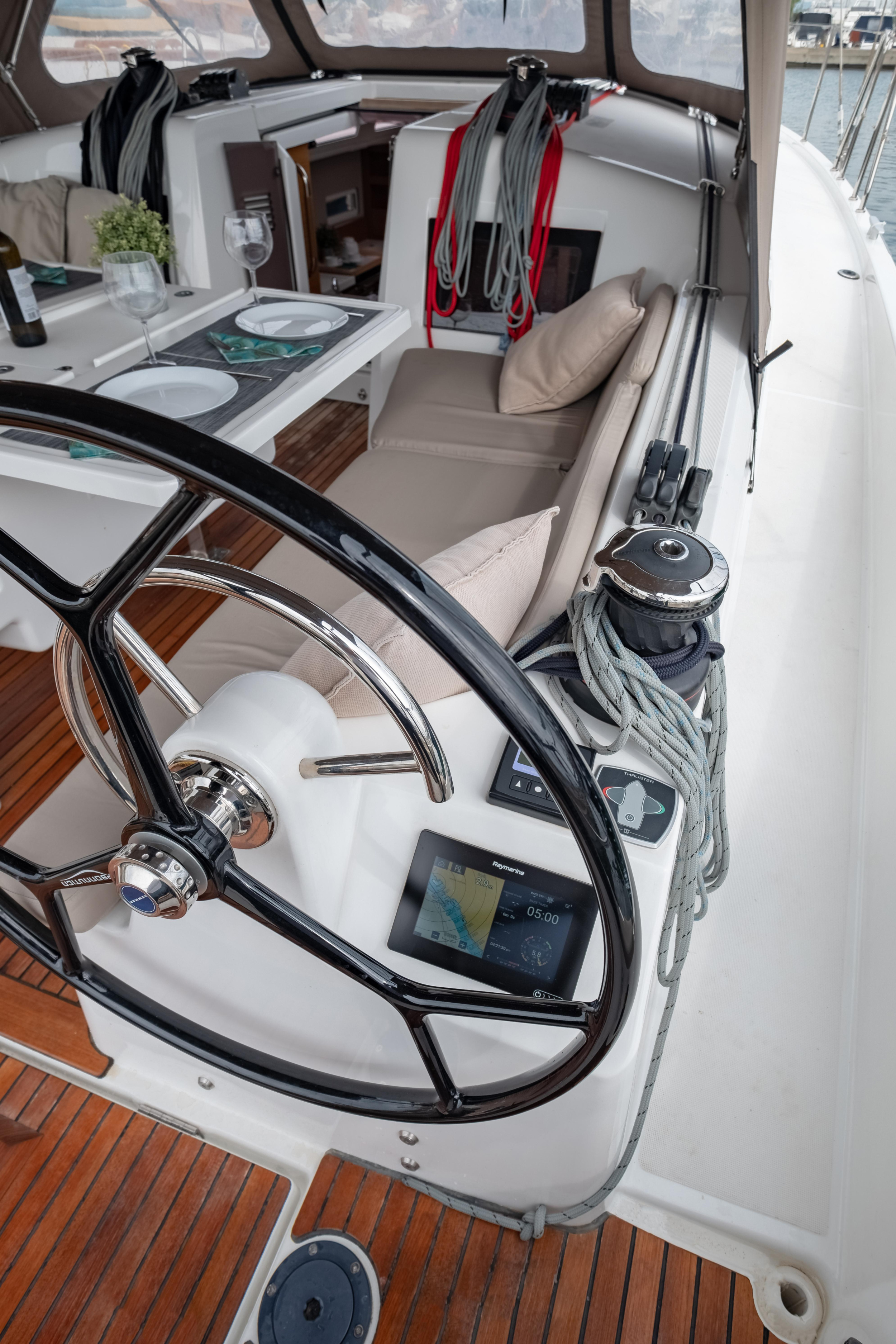 Sun Odyssey 410 — photo 16