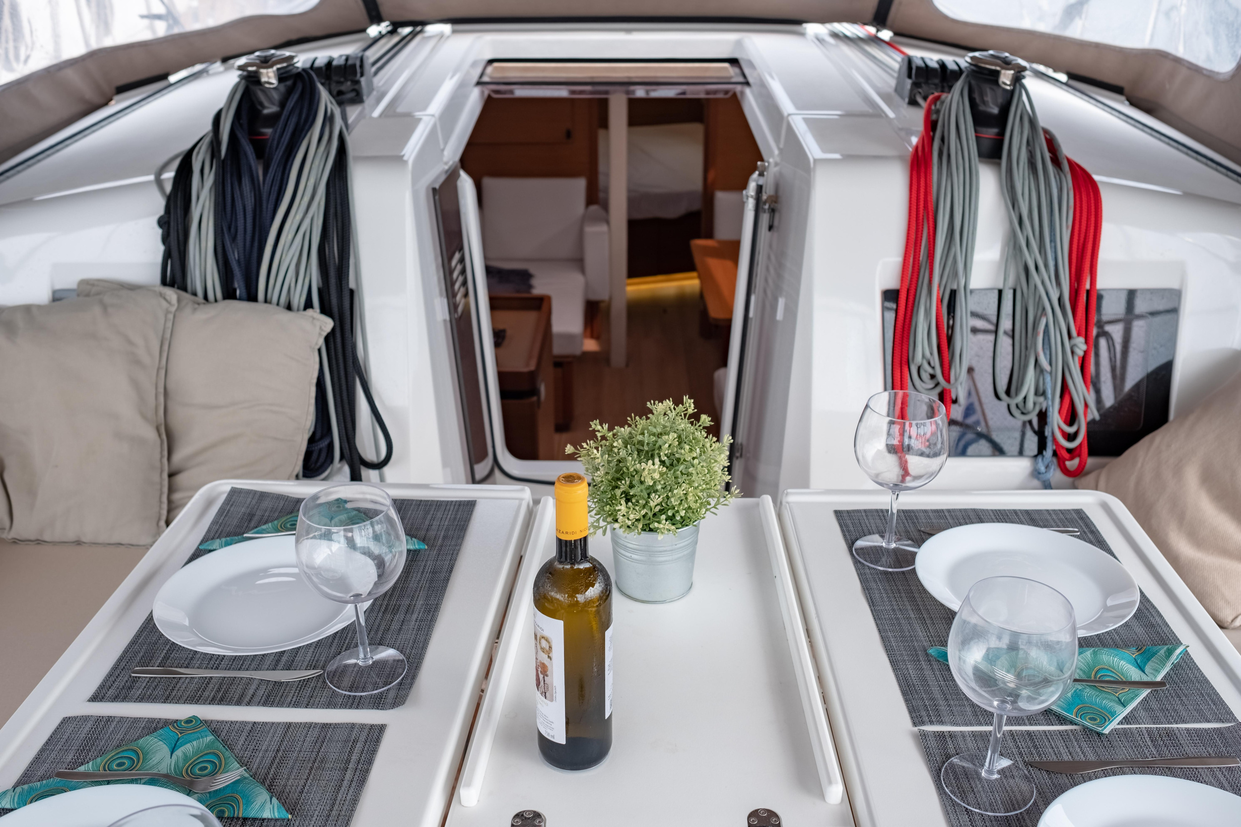 Sun Odyssey 410 — photo 31