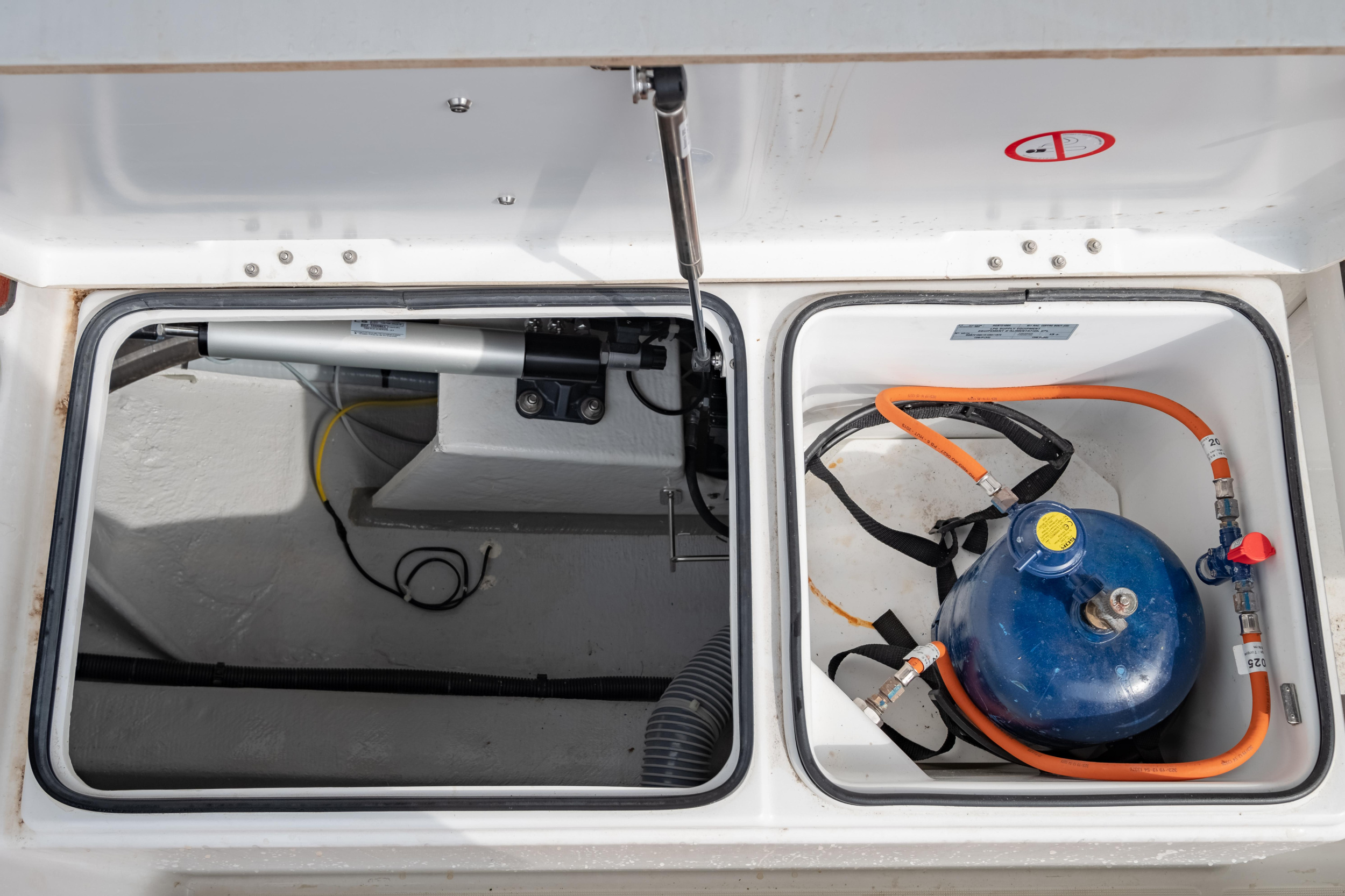 Sun Odyssey 410 — photo 21