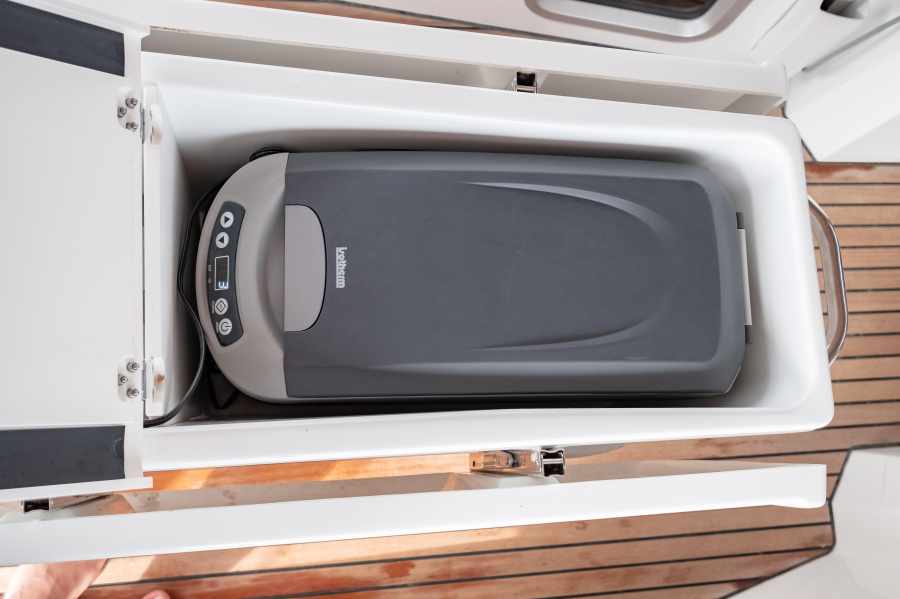 Sun Odyssey 410 — photo 60