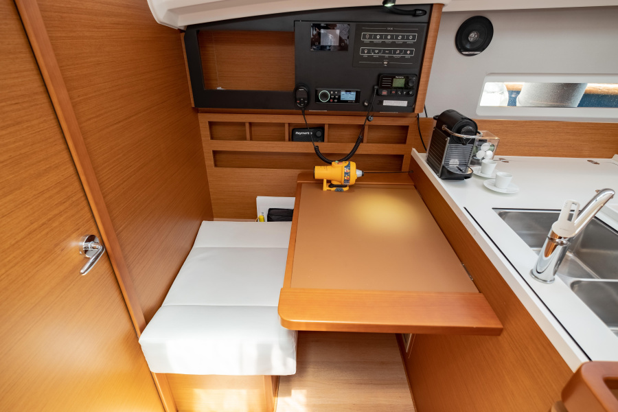 Sun Odyssey 410 — photo 61
