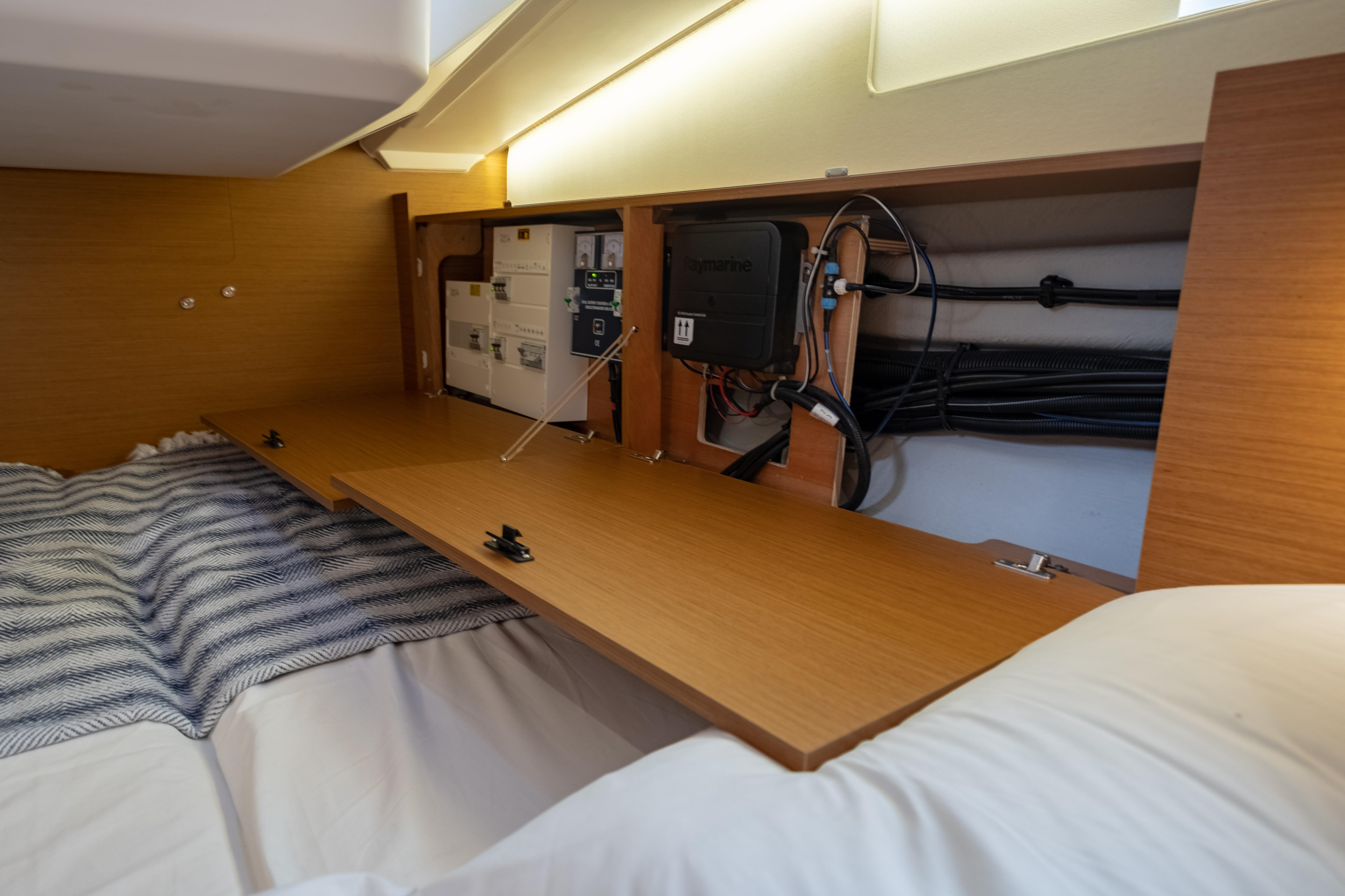 Sun Odyssey 410 — photo 10