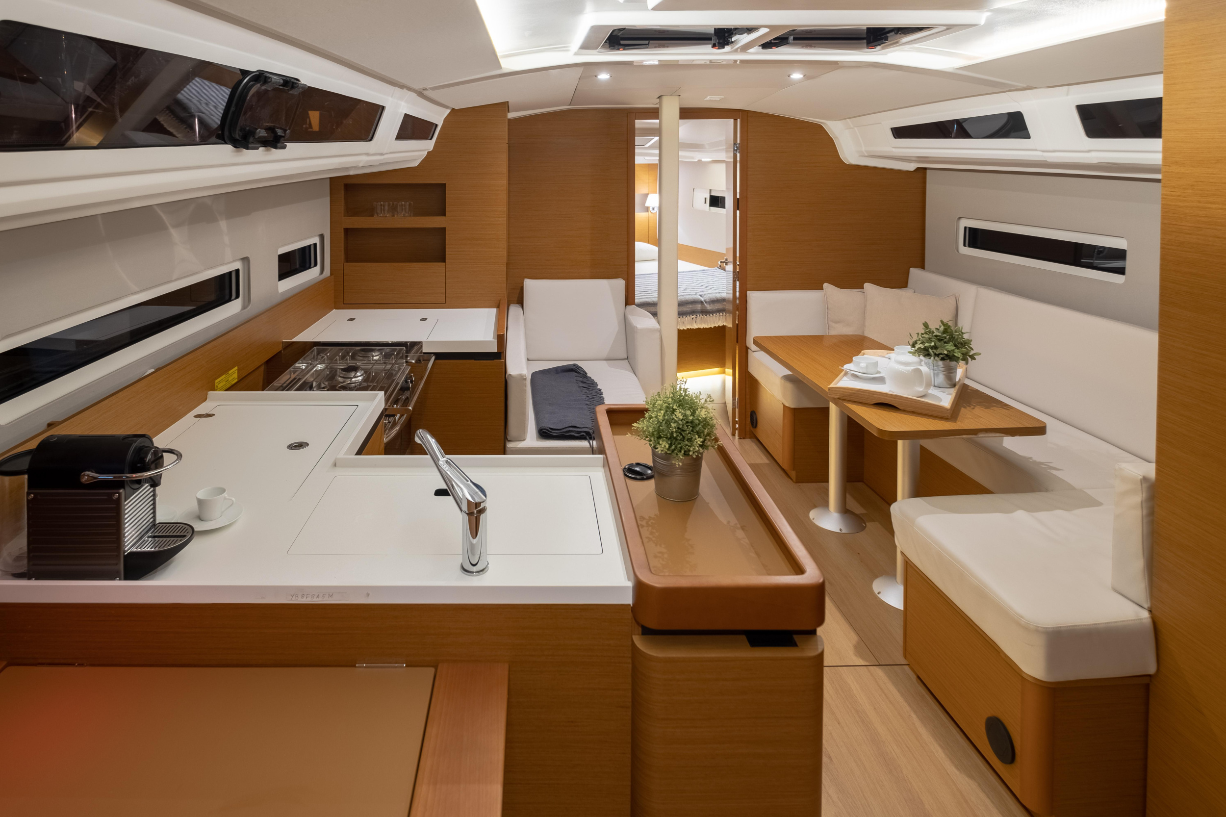 Sun Odyssey 410 — photo 14