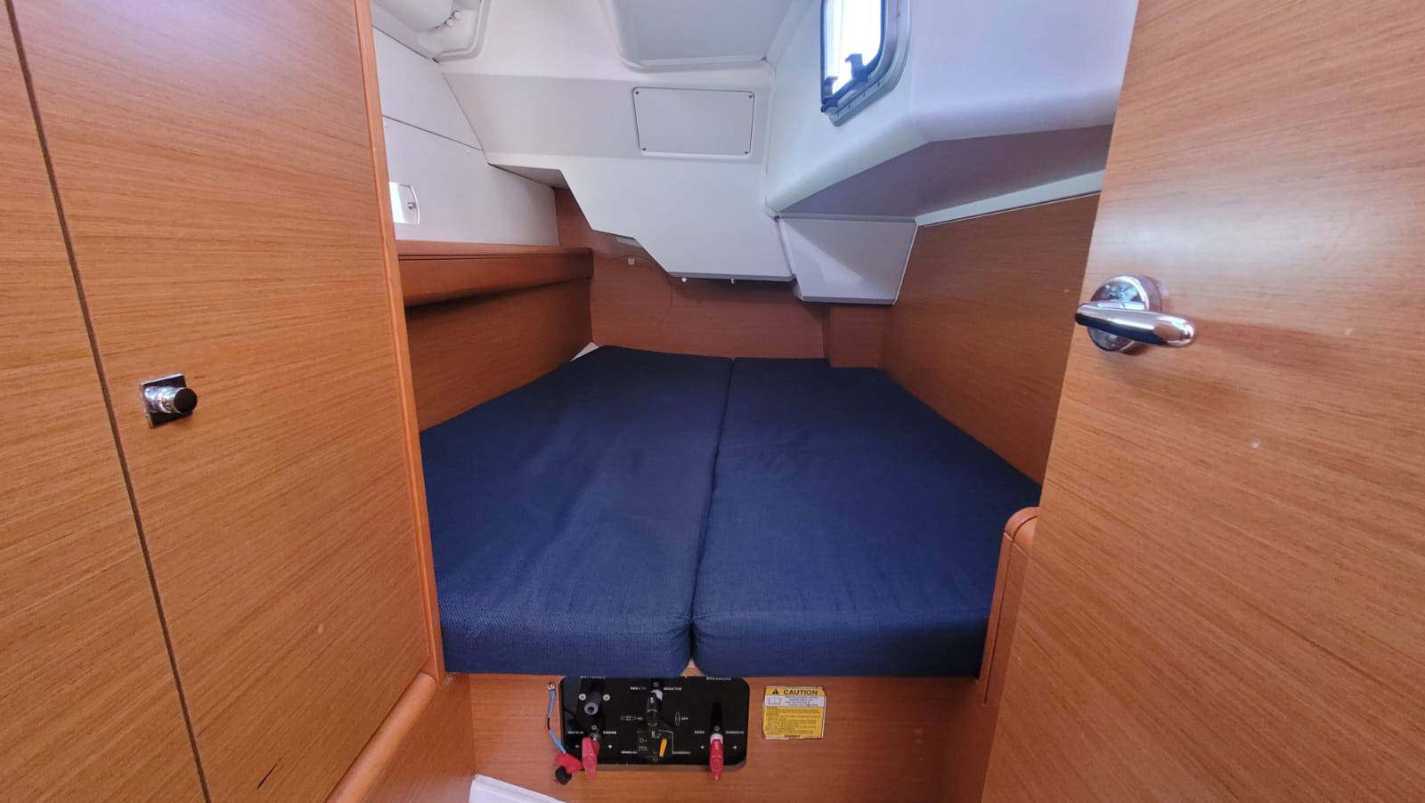 Sun Odyssey 379 (DL) — photo 7