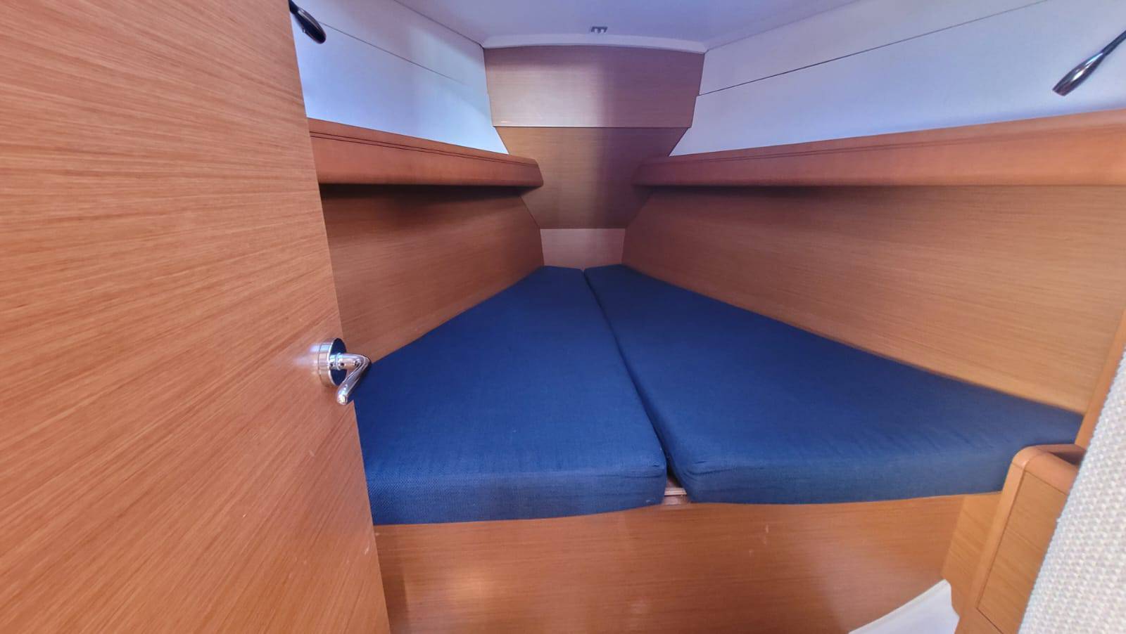 Sun Odyssey 379 (DL) — photo 4