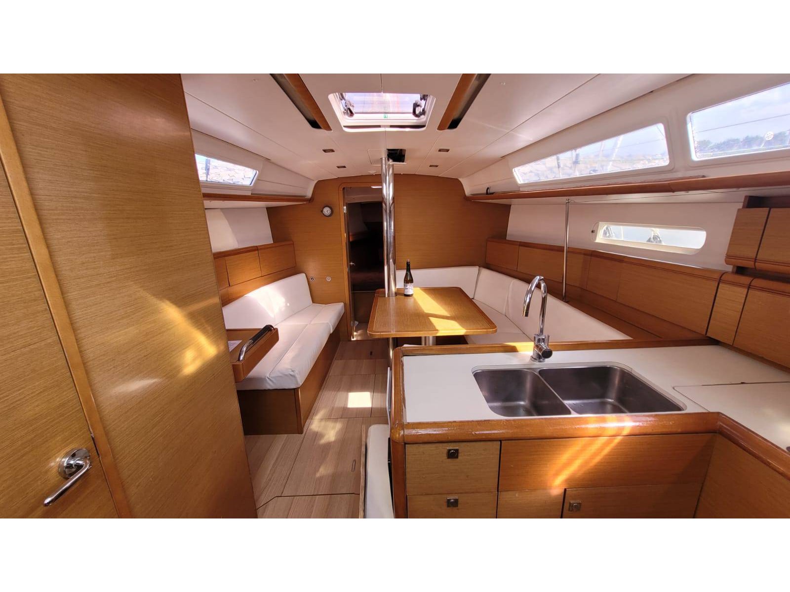 Sun Odyssey 379 "Performance" — photo 7