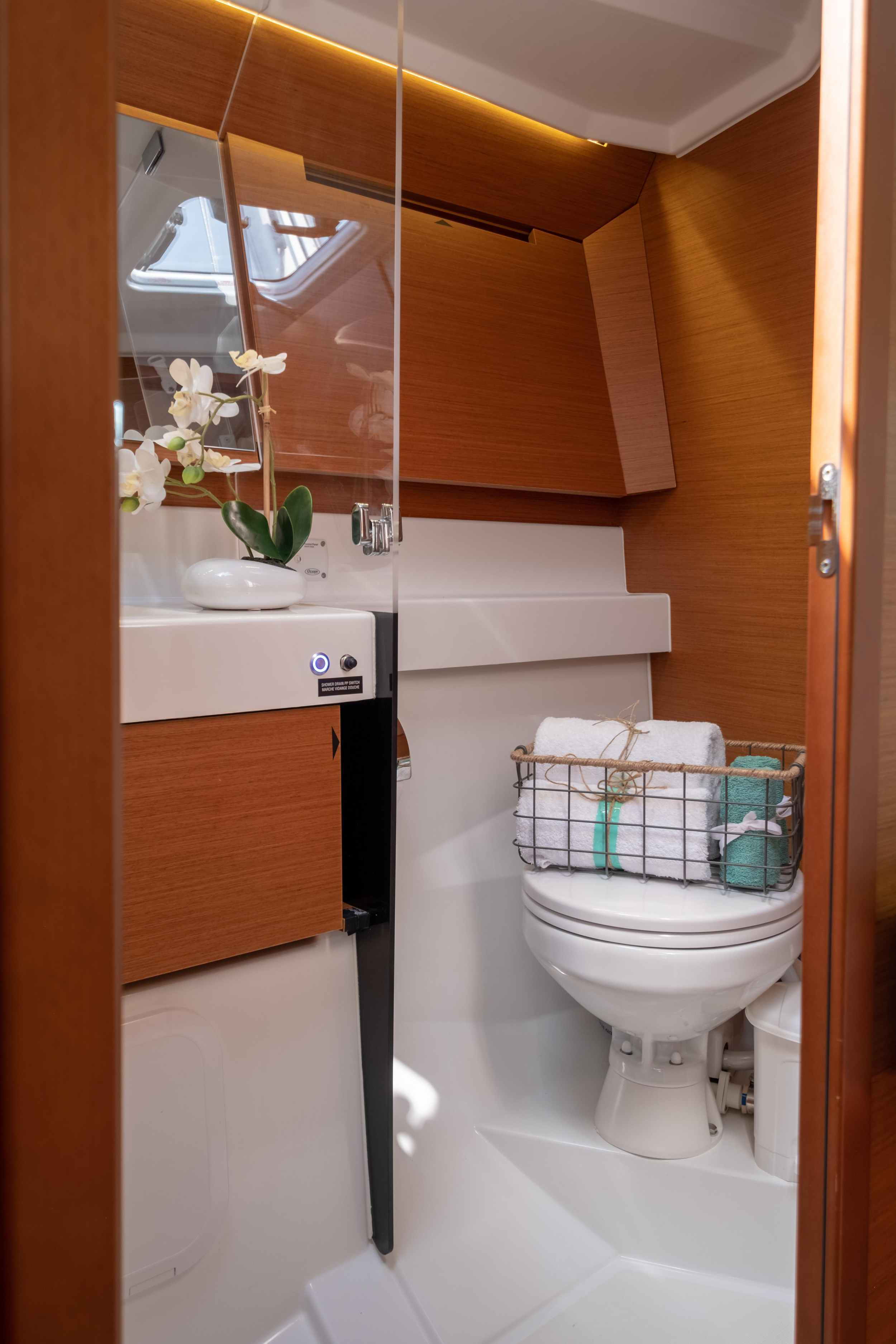 Sun Odyssey 410 — photo 33