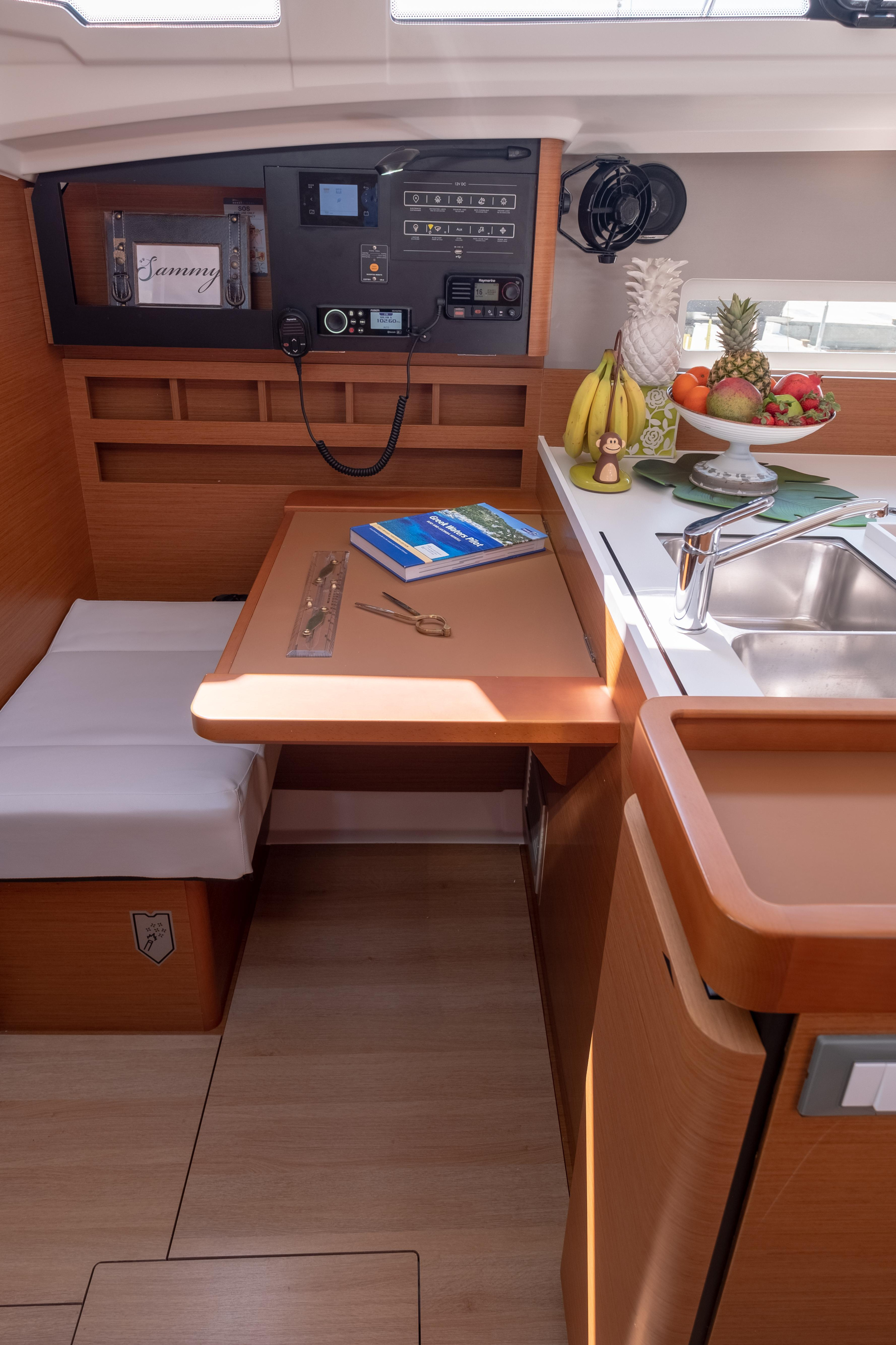 Sun Odyssey 410 — photo 41