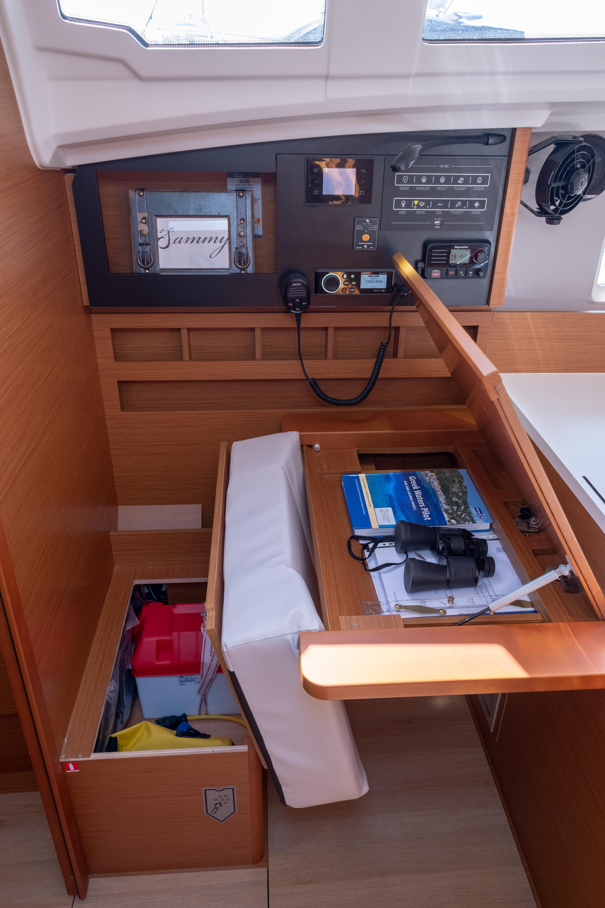 Sun Odyssey 410 — photo 43