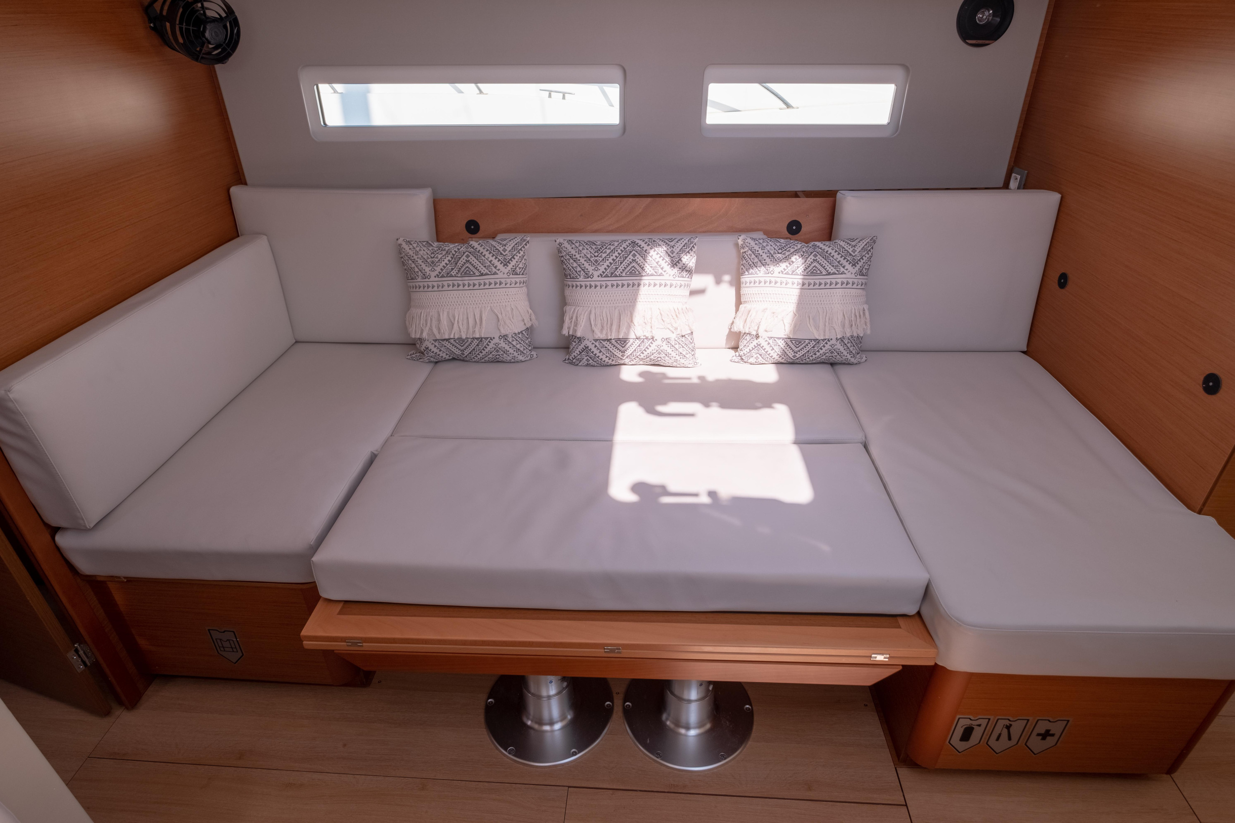 Sun Odyssey 410 — photo 26
