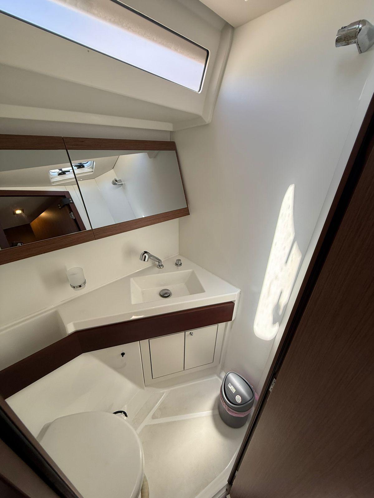 Oceanis 46.1 — photo 9