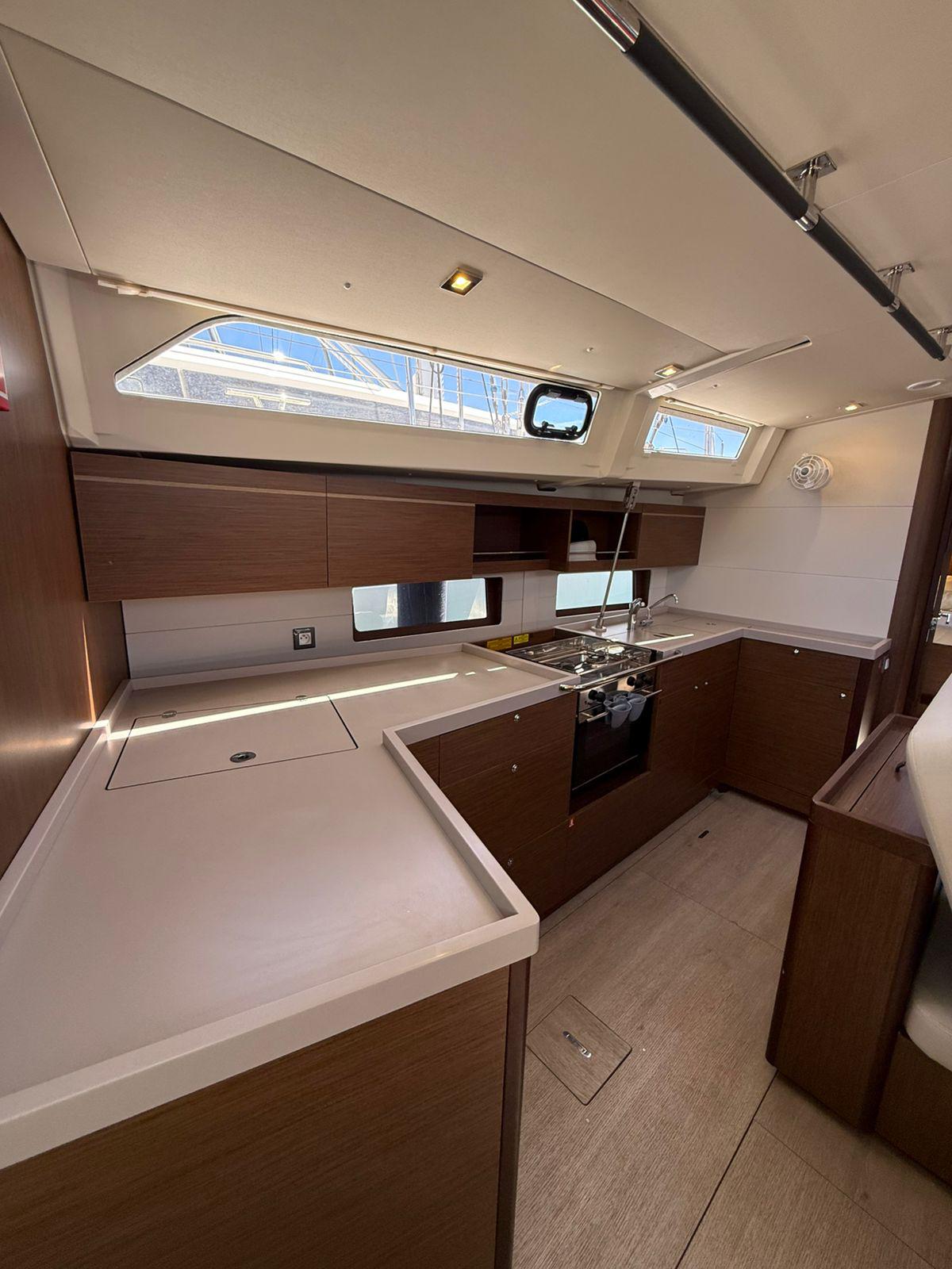 Oceanis 46.1 — photo 12