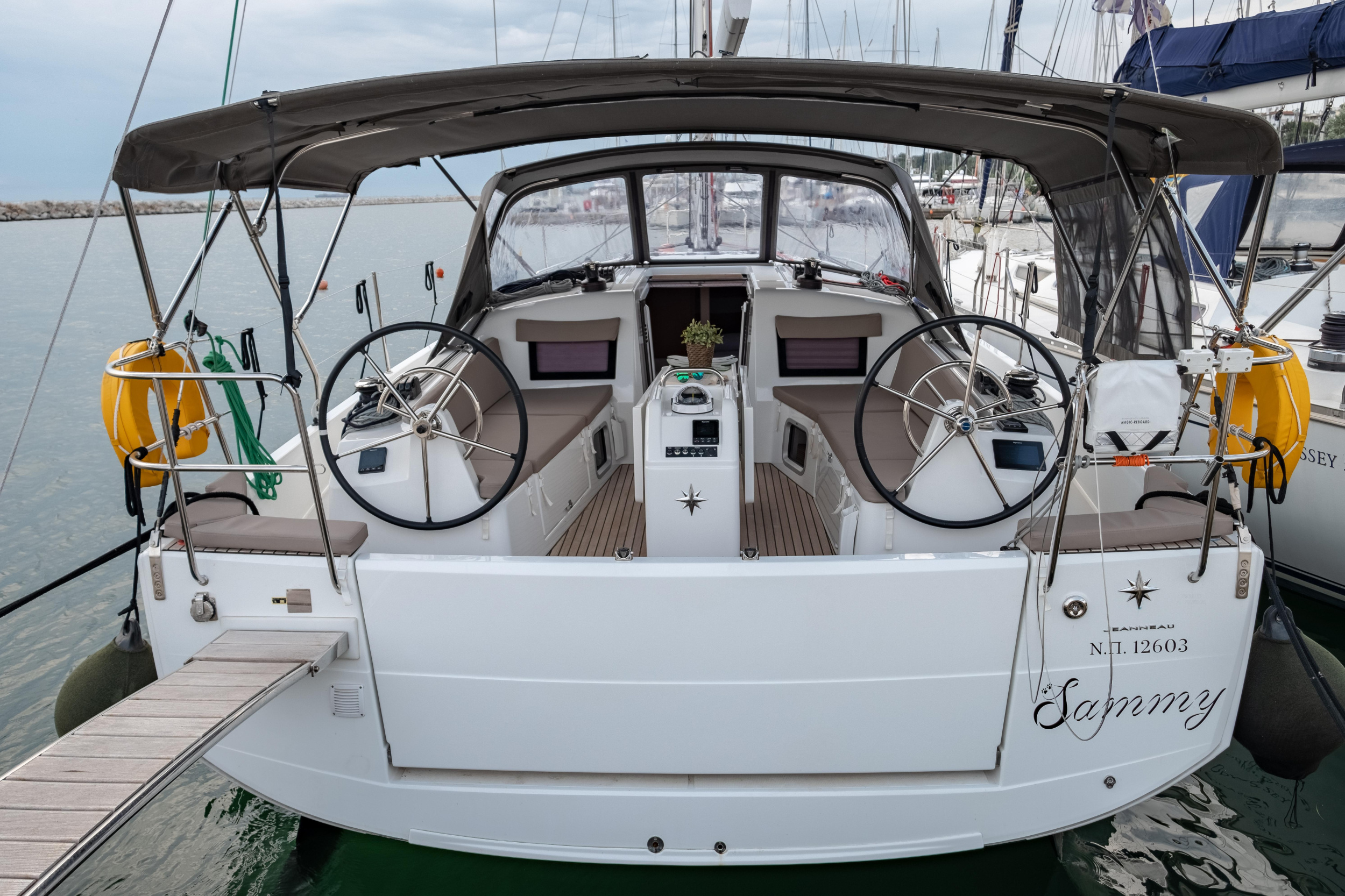 Sun Odyssey 410 — photo 3