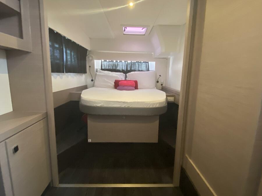 Fountaine Pajot Astrea 42 — photo 8