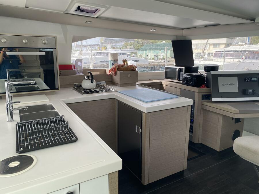 Fountaine Pajot Astrea 42 — photo 9