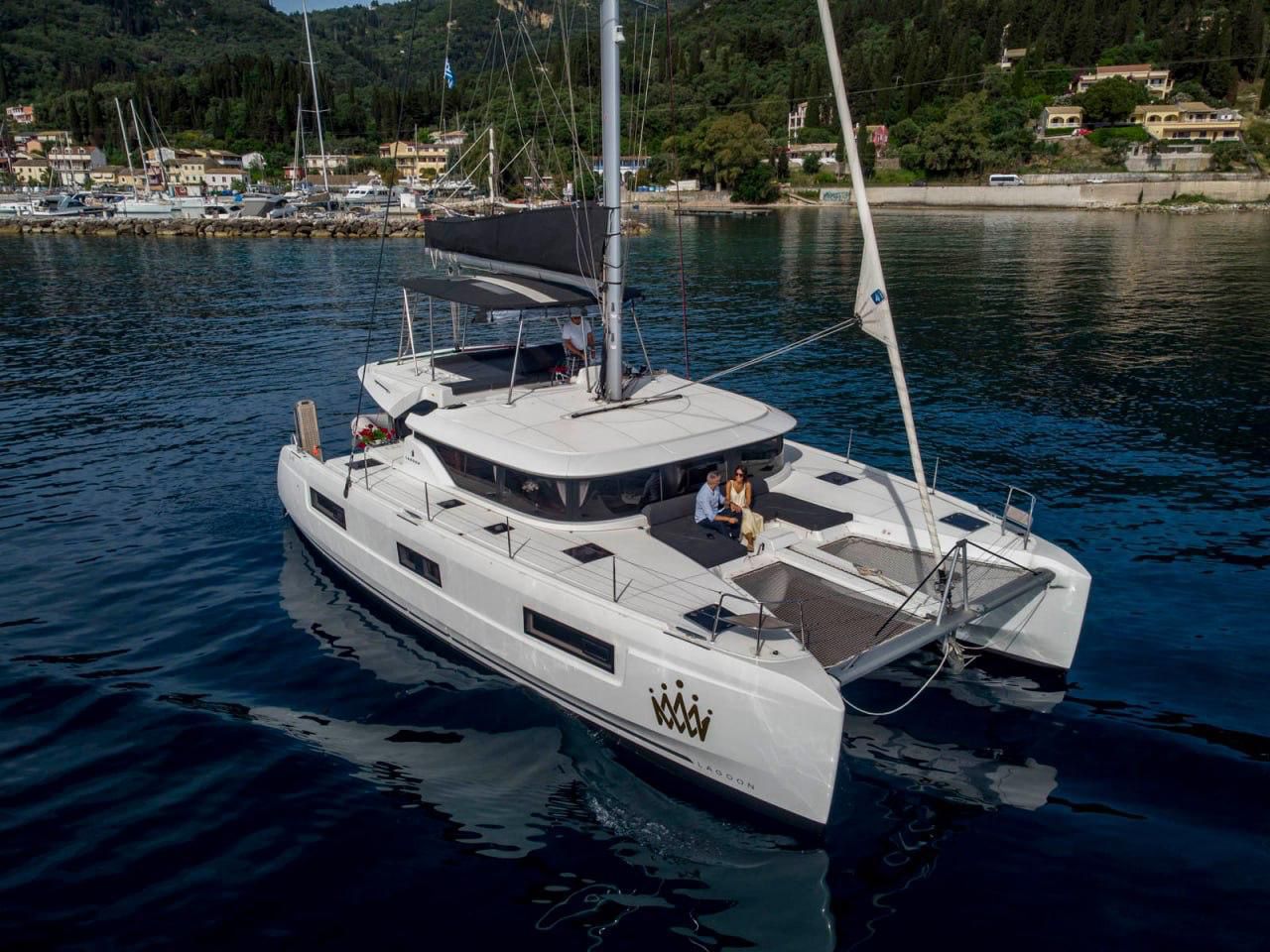 Lagoon 46 — photo 1