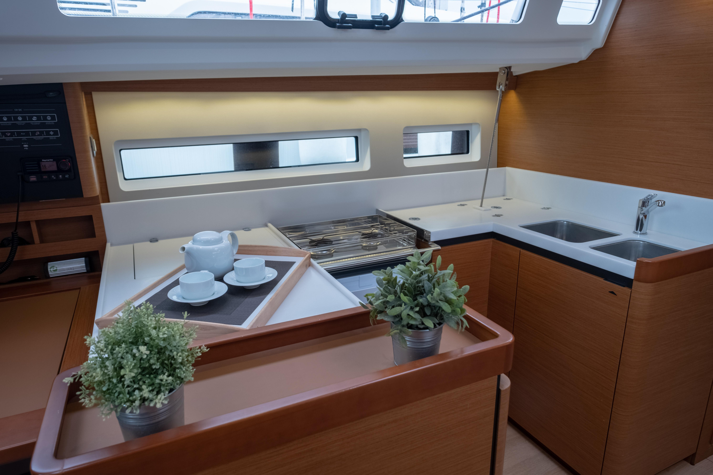 Sun Odyssey 440 — photo 34