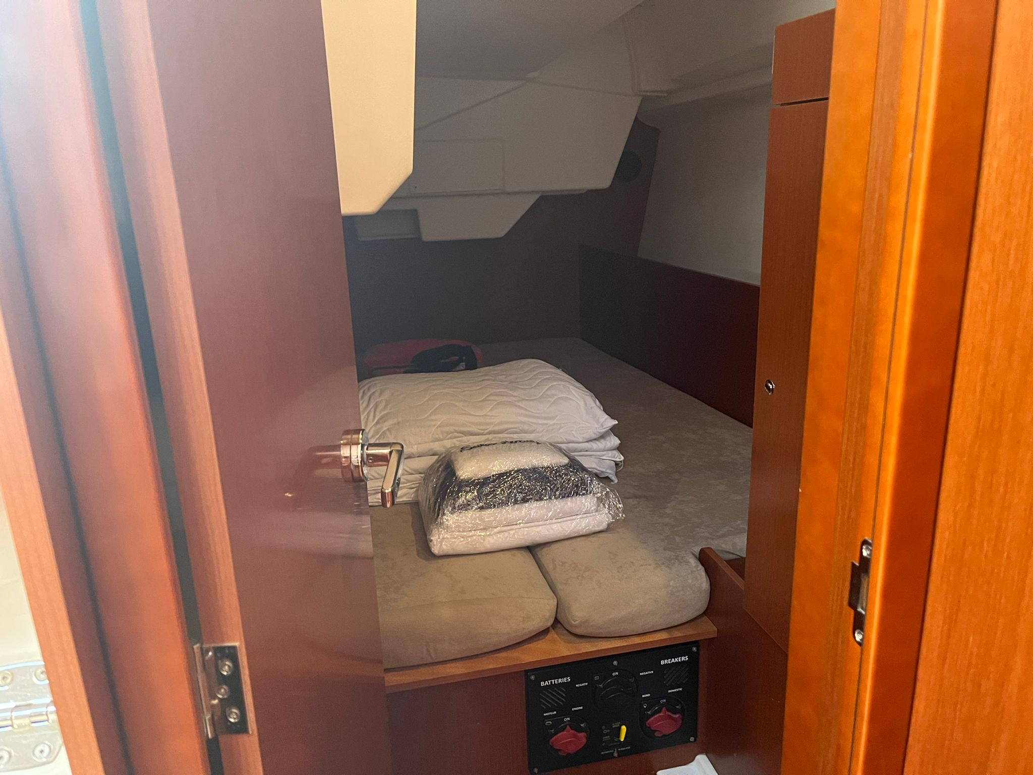 Oceanis 38.1 — photo 9