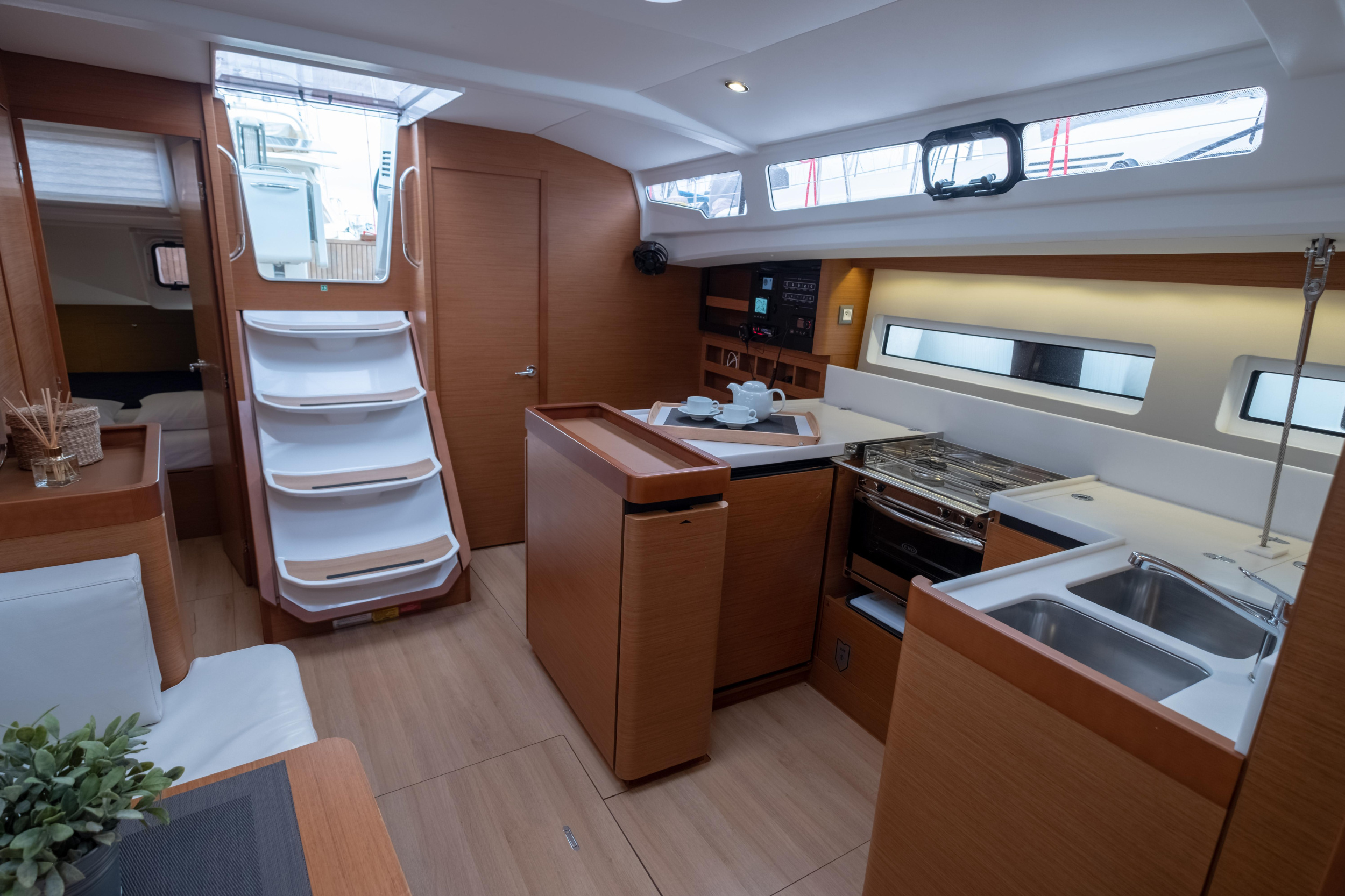 Sun Odyssey 440 — photo 5