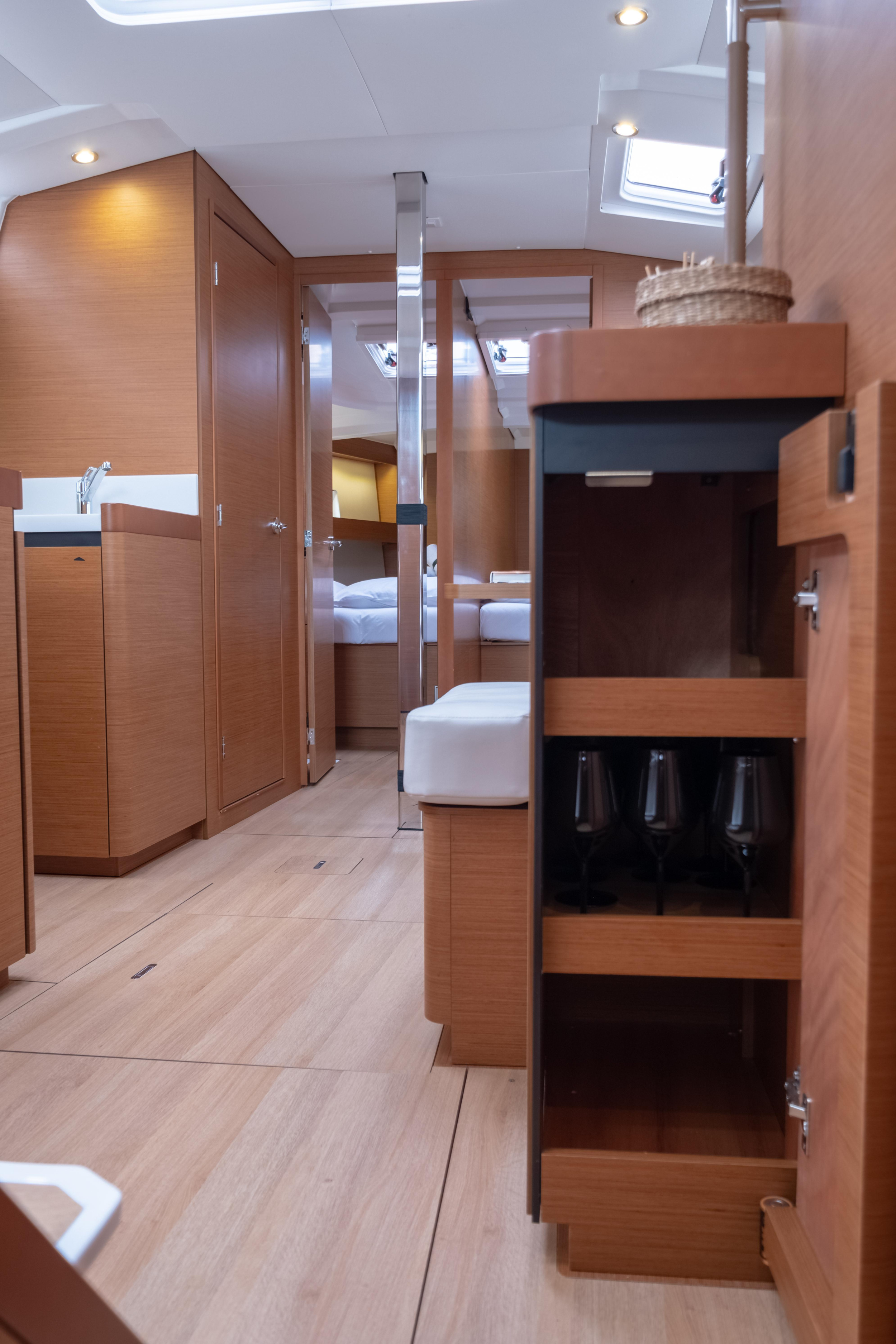 Sun Odyssey 440 — photo 8
