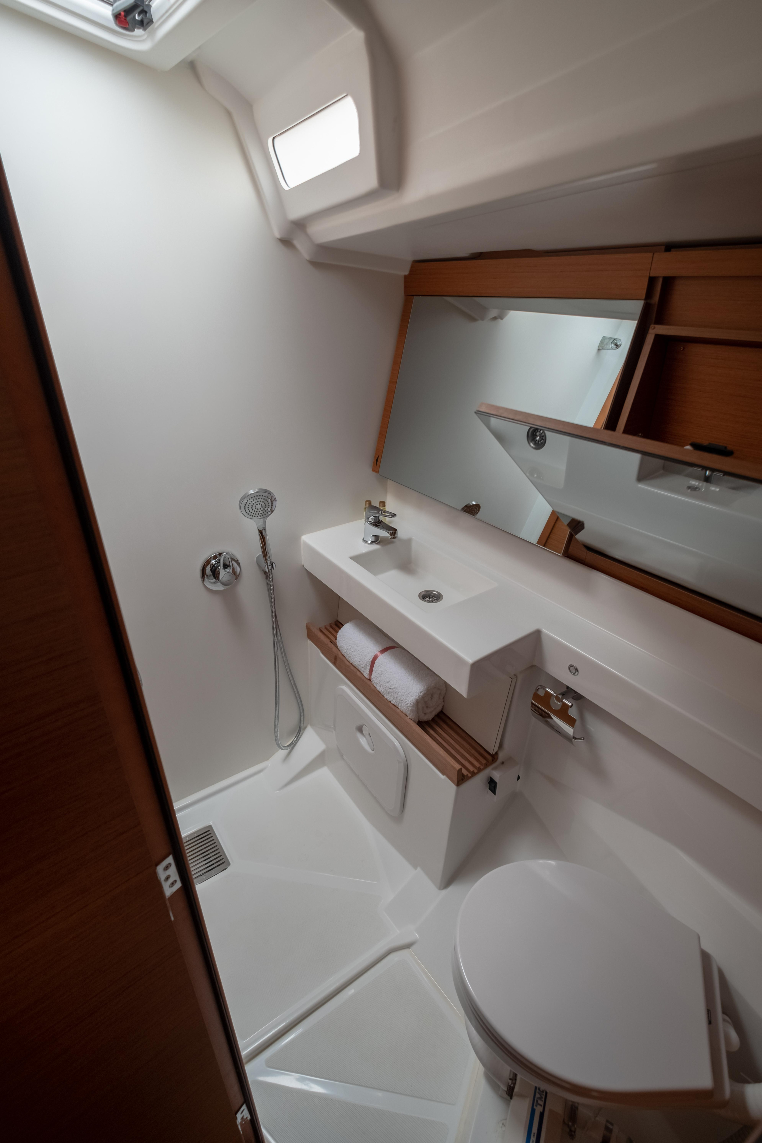 Sun Odyssey 440 — photo 57