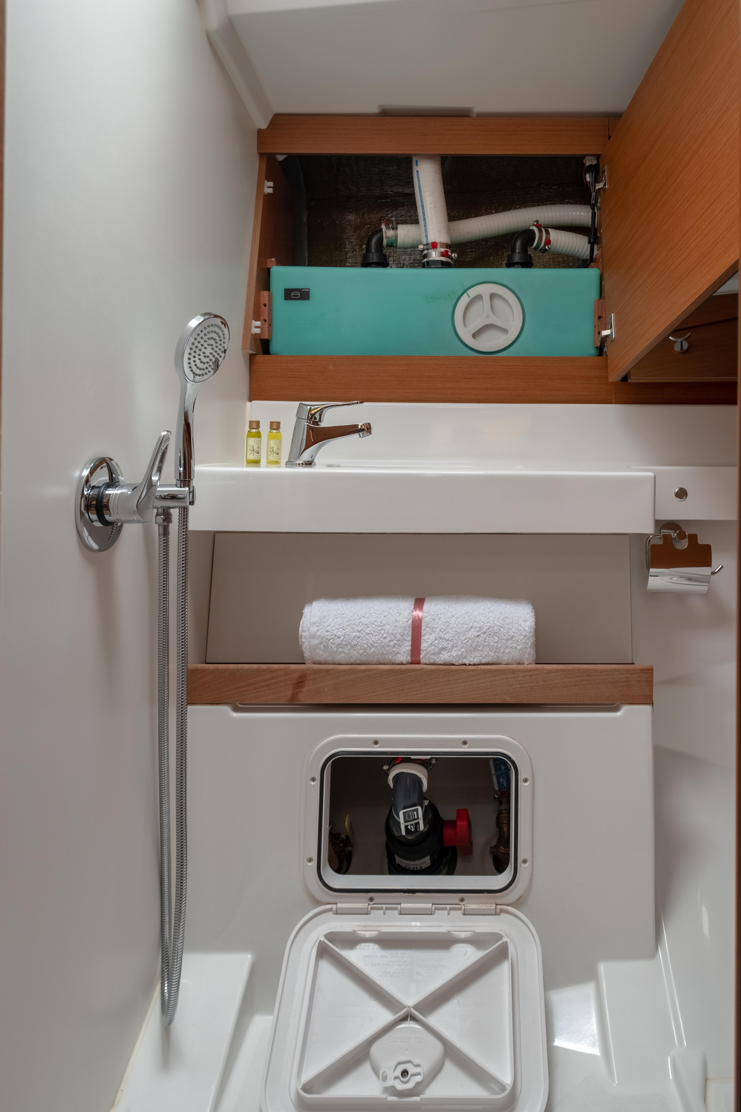Sun Odyssey 440 — photo 50