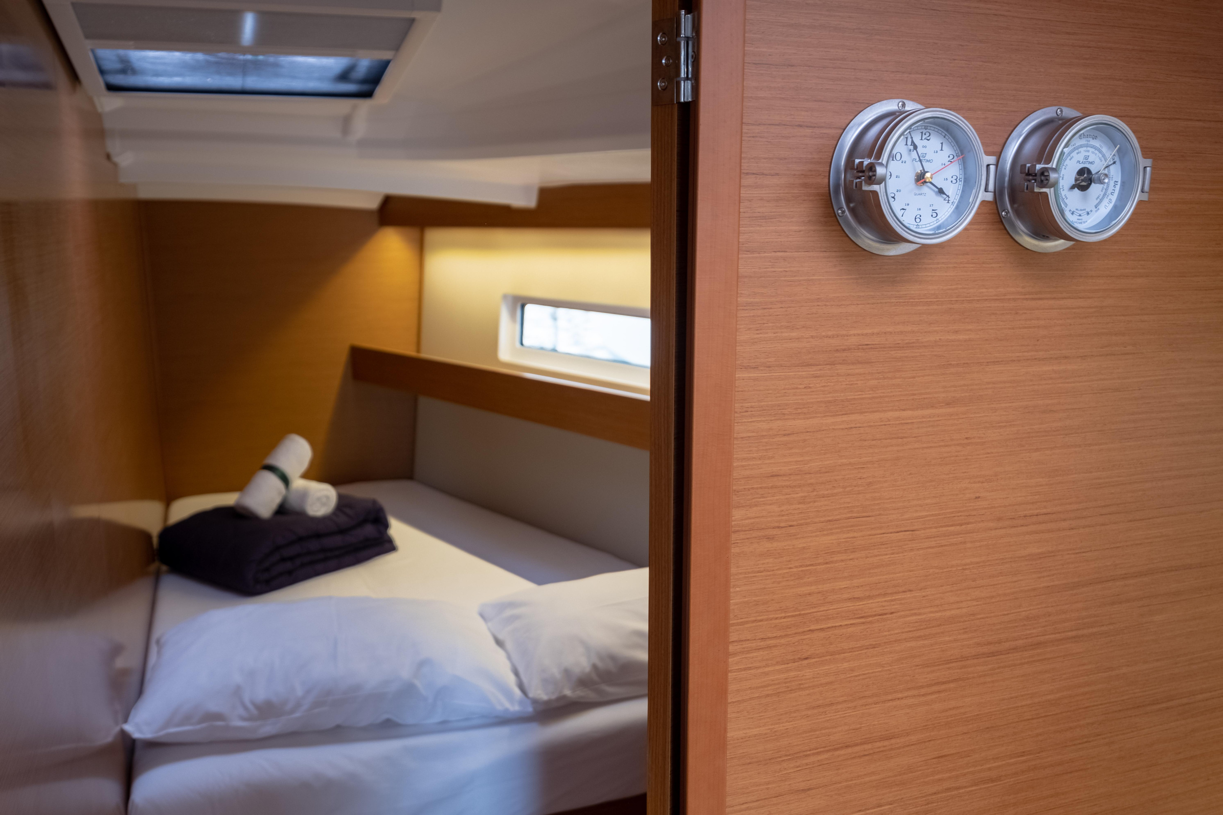 Sun Odyssey 440 — photo 11