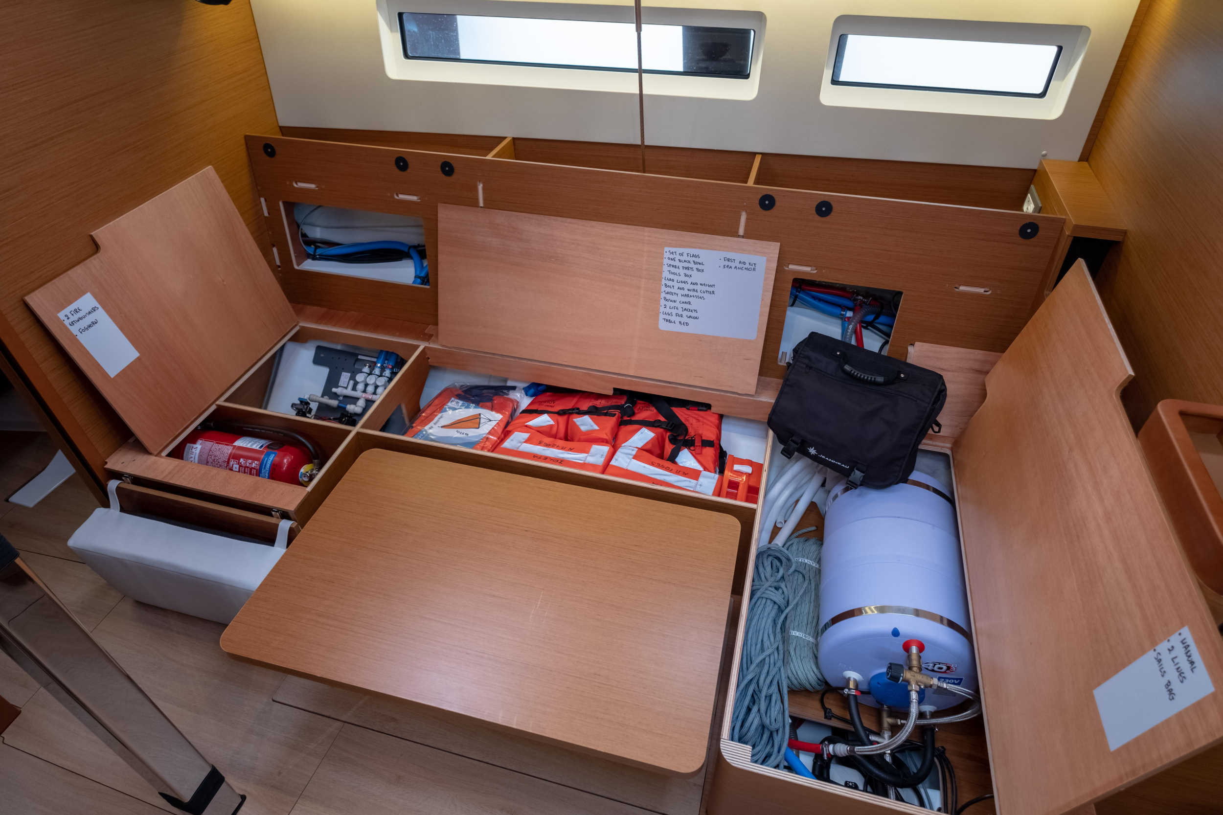 Sun Odyssey 440 — photo 58