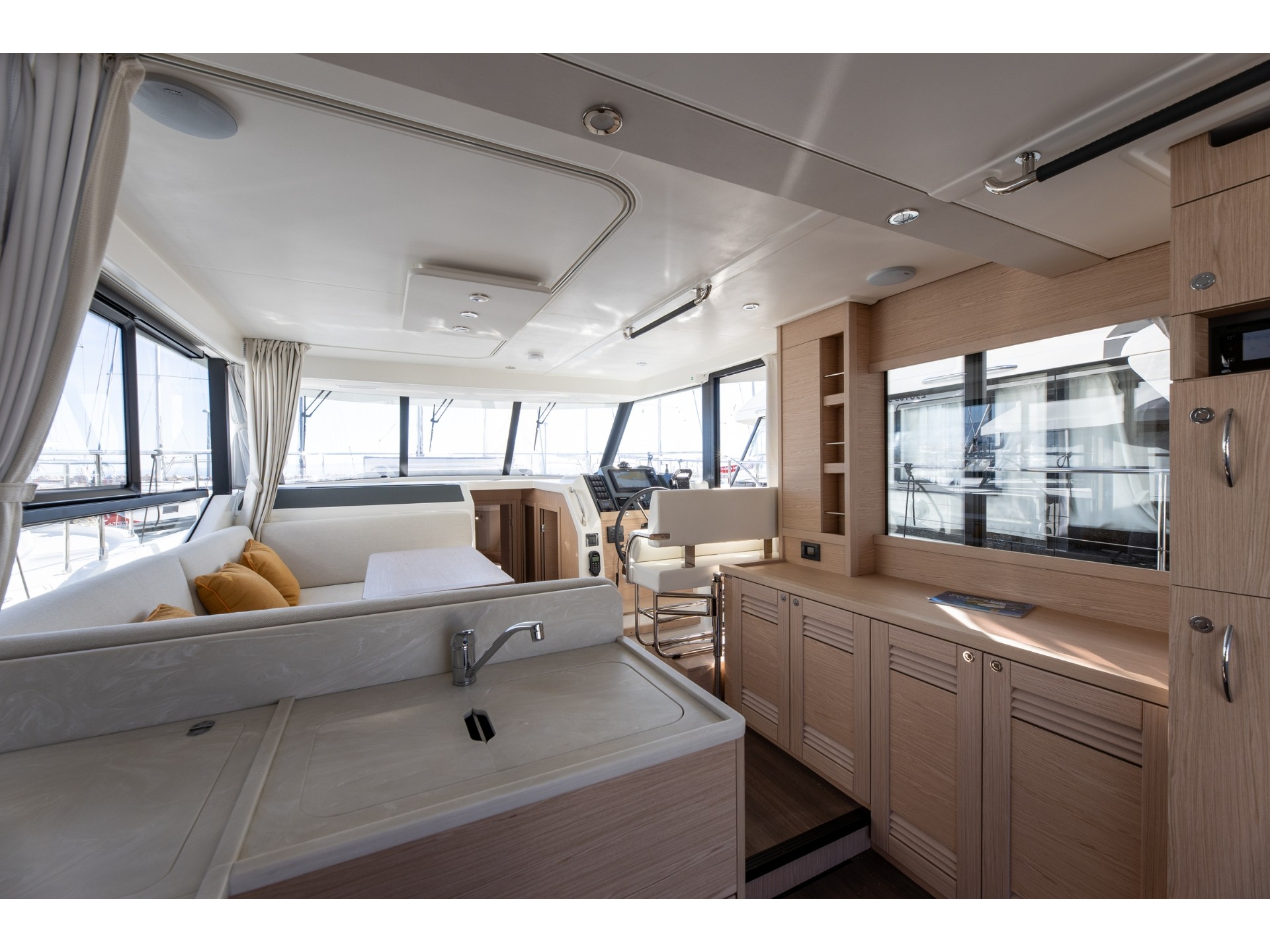 Swift Trawler 41 — photo 17