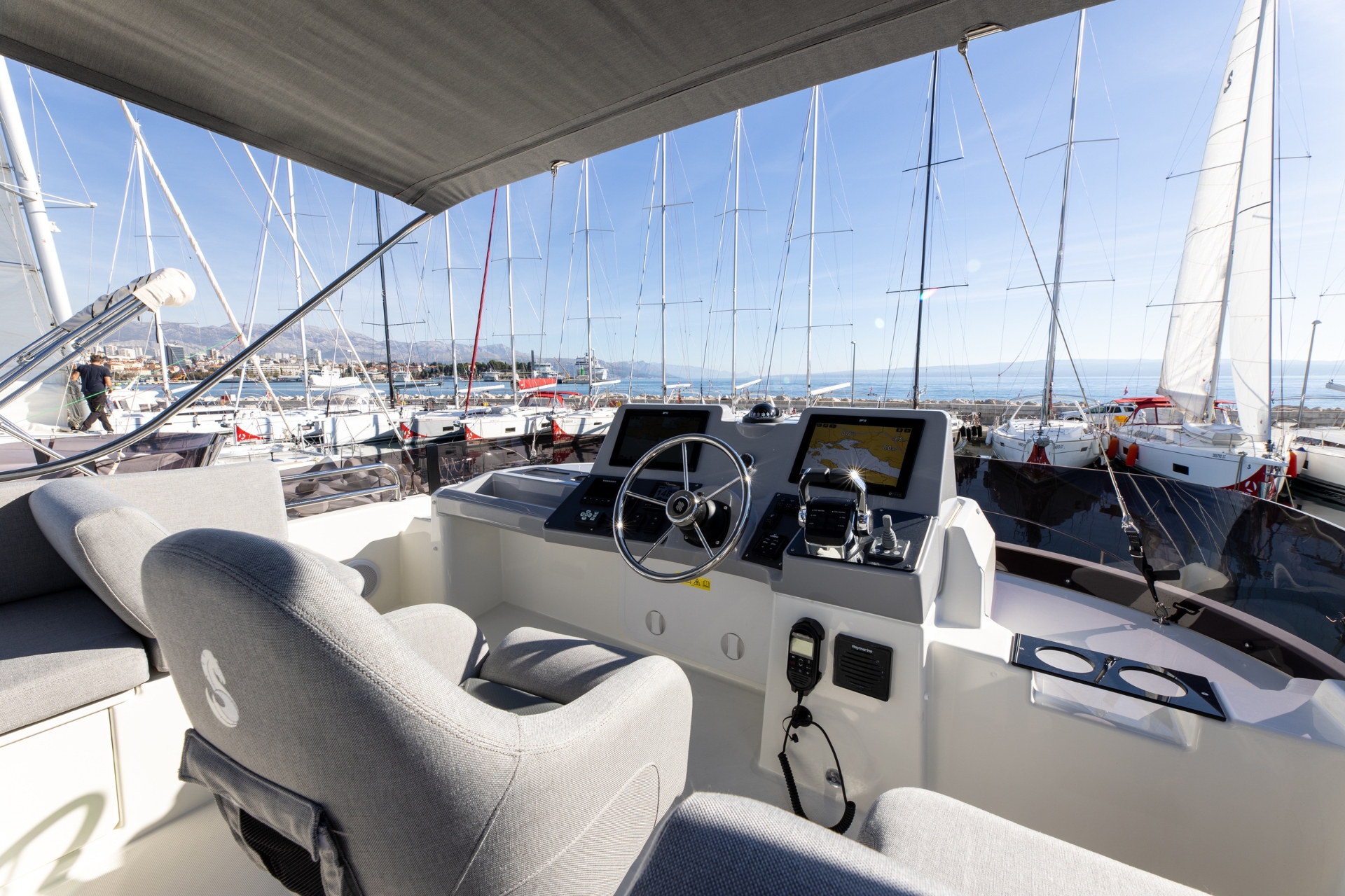 Swift Trawler 41 — photo 14