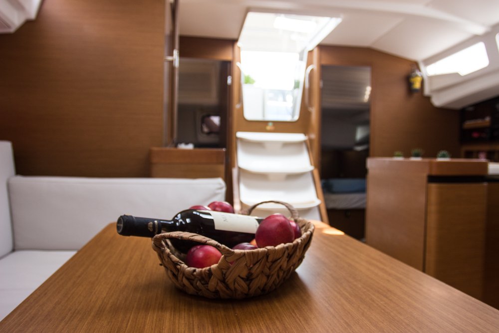 Sun Odyssey 440 — photo 2