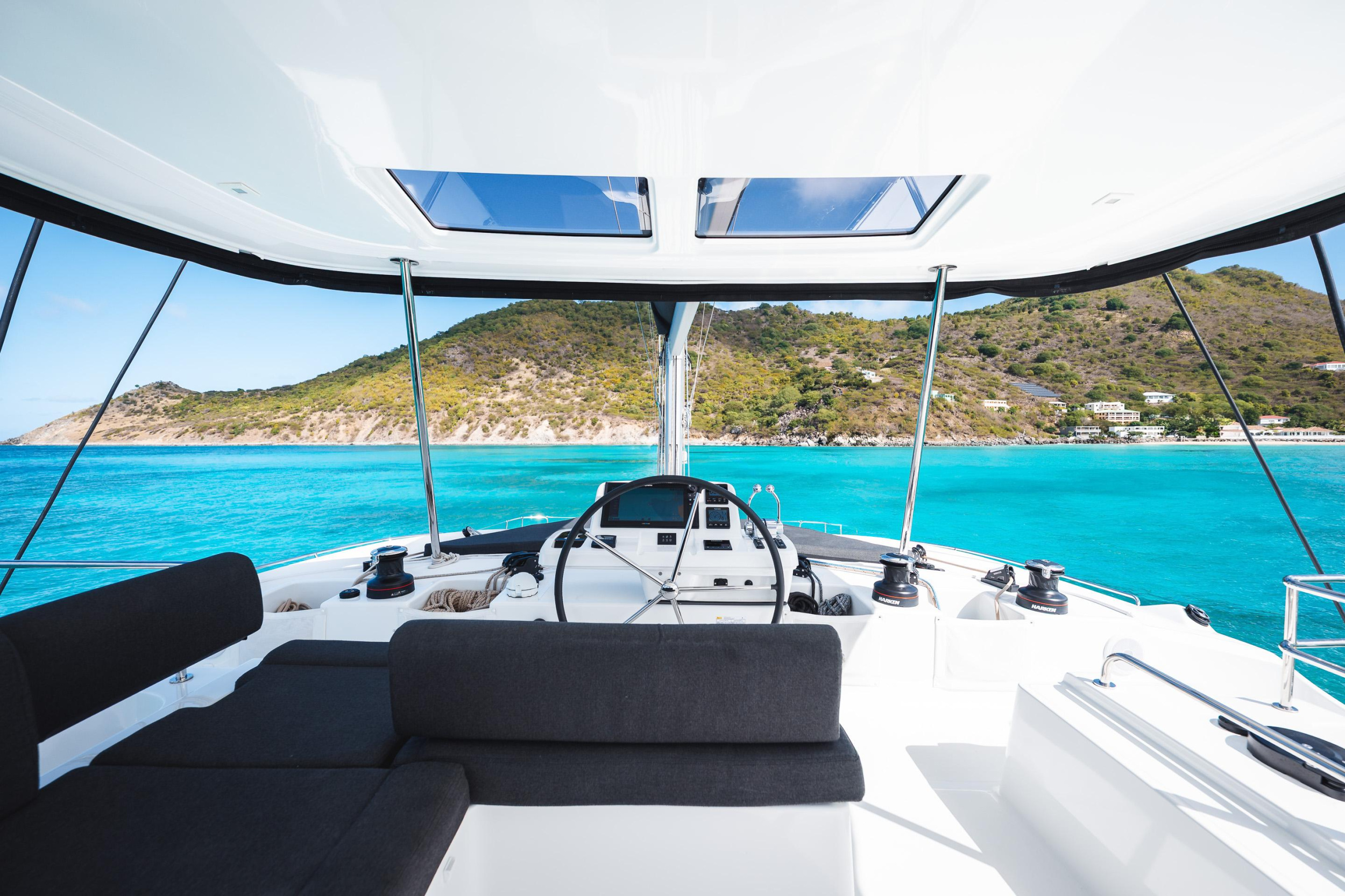 Lagoon 51 — photo 21