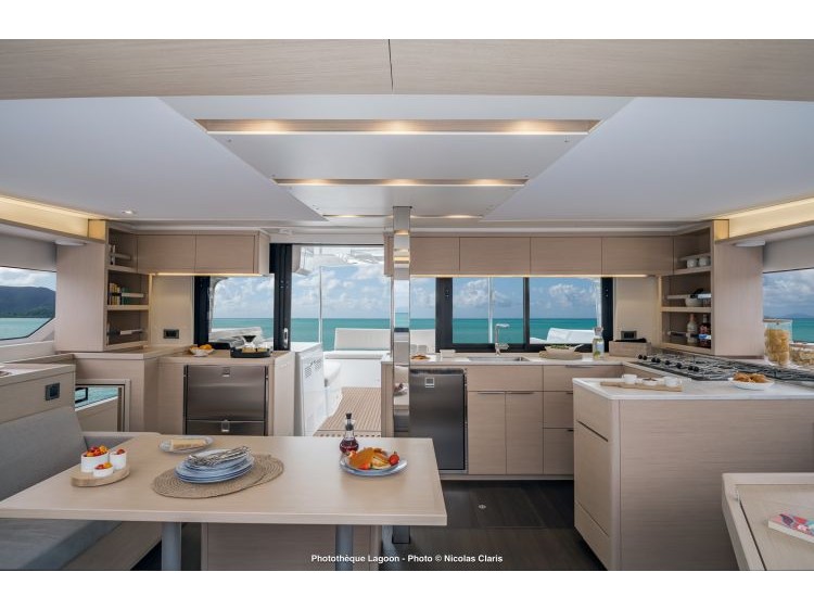 Lagoon 46 facelift — photo 4
