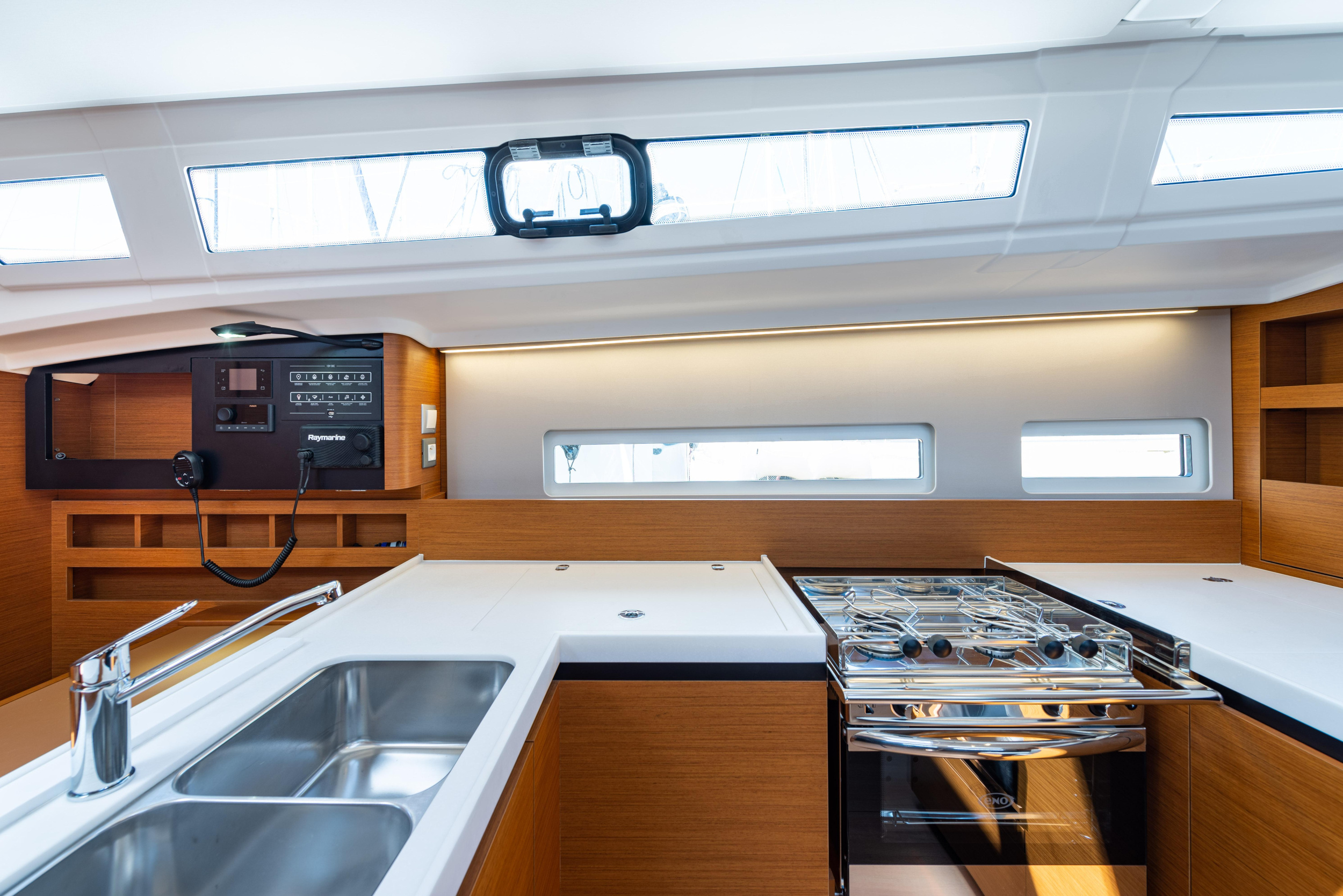 Sun Odyssey 410 — photo 13
