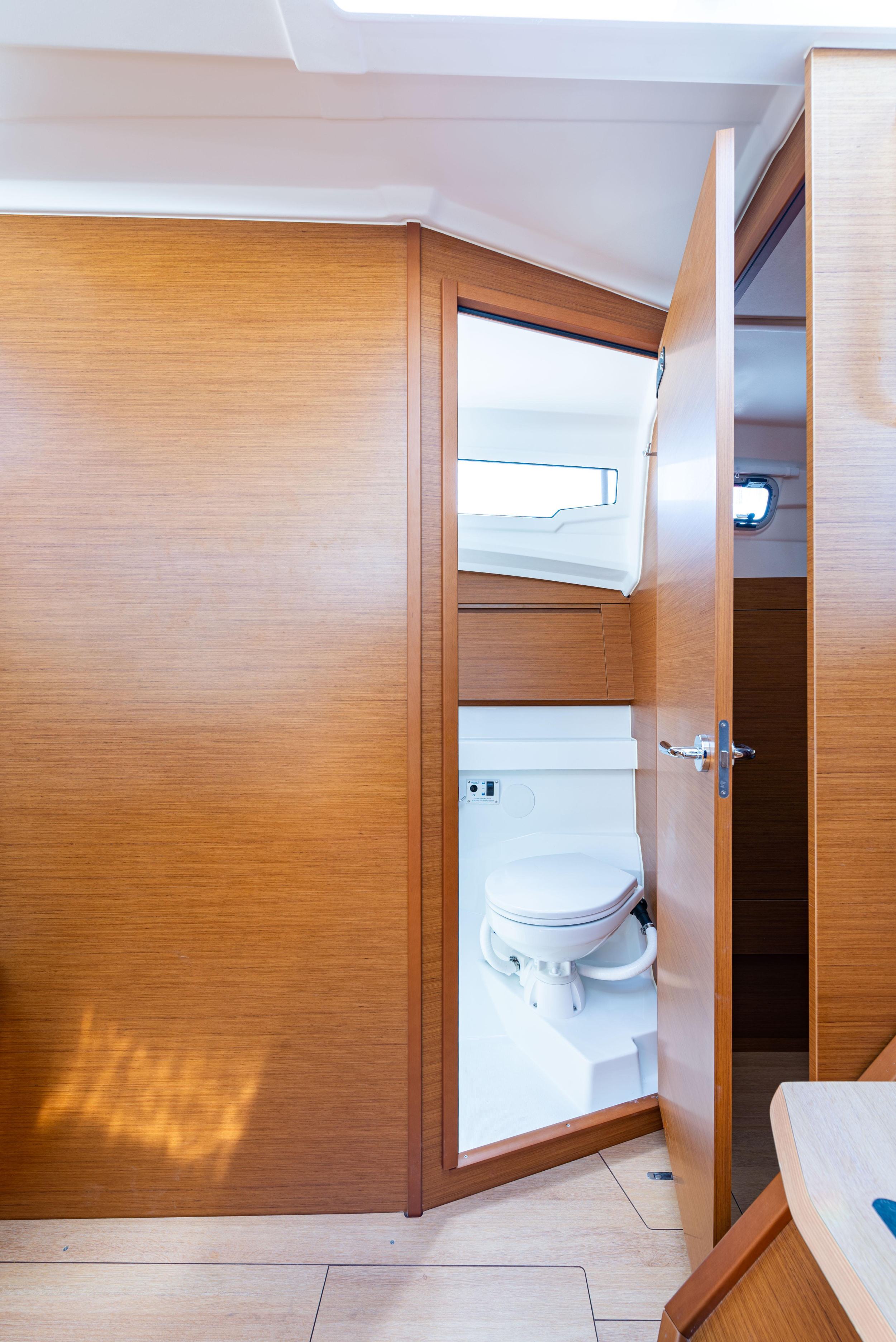 Sun Odyssey 410 — photo 3