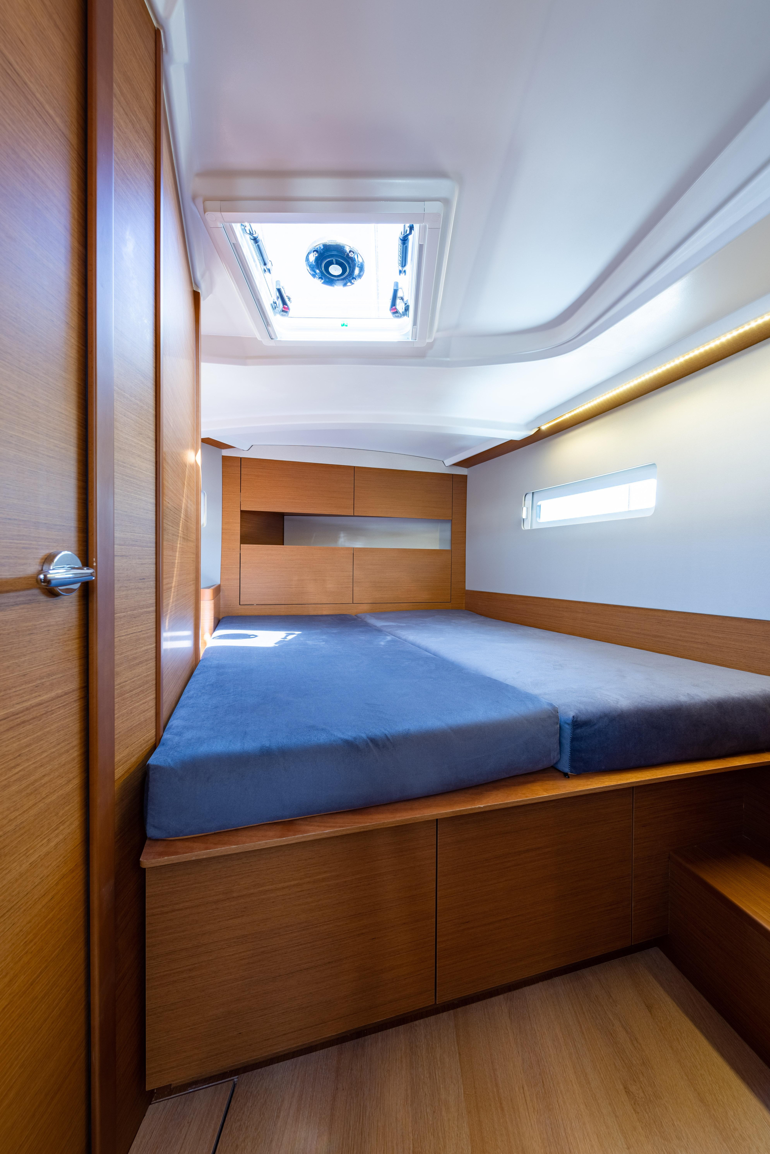 Sun Odyssey 410 — photo 37