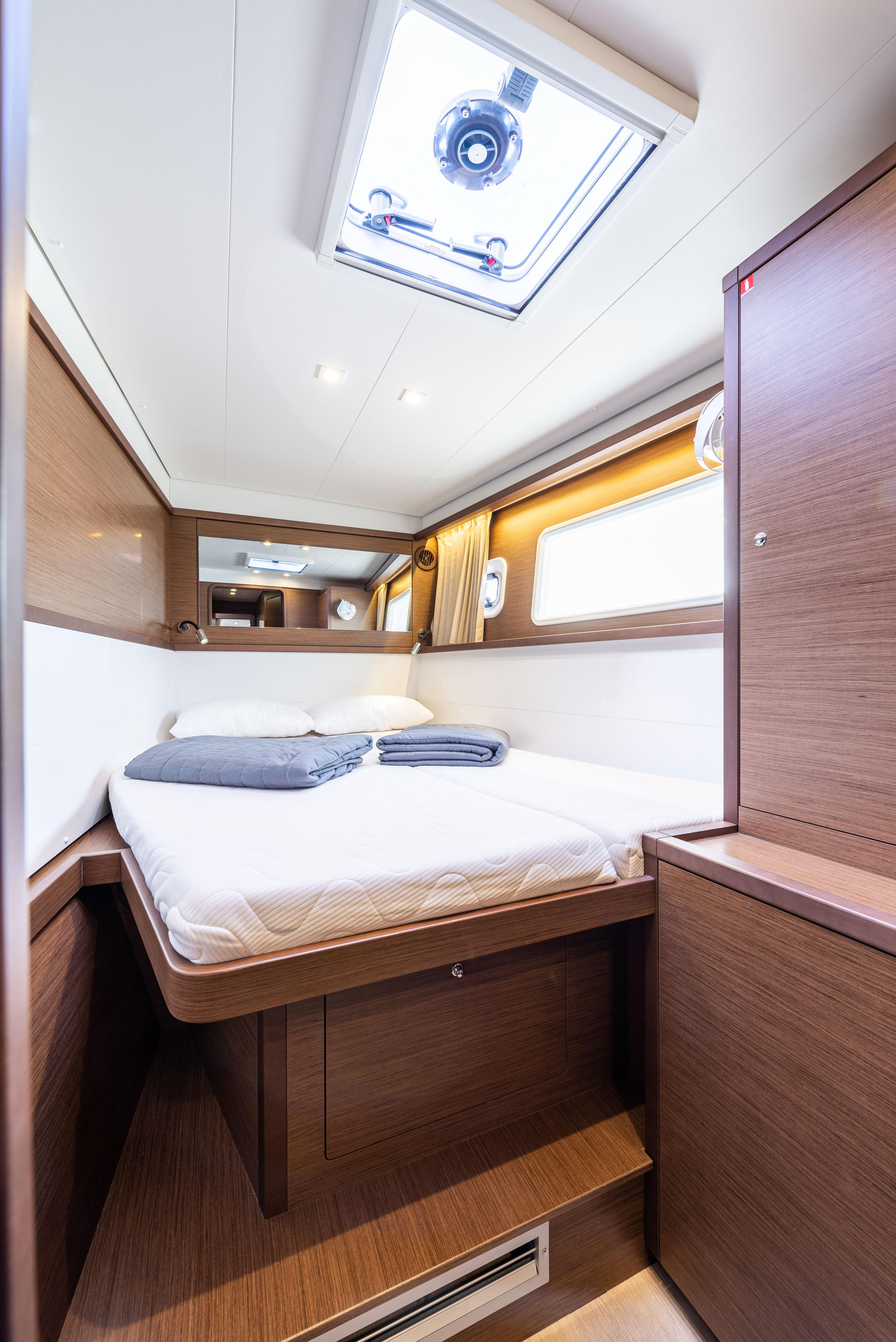 Lagoon 450 F — photo 43