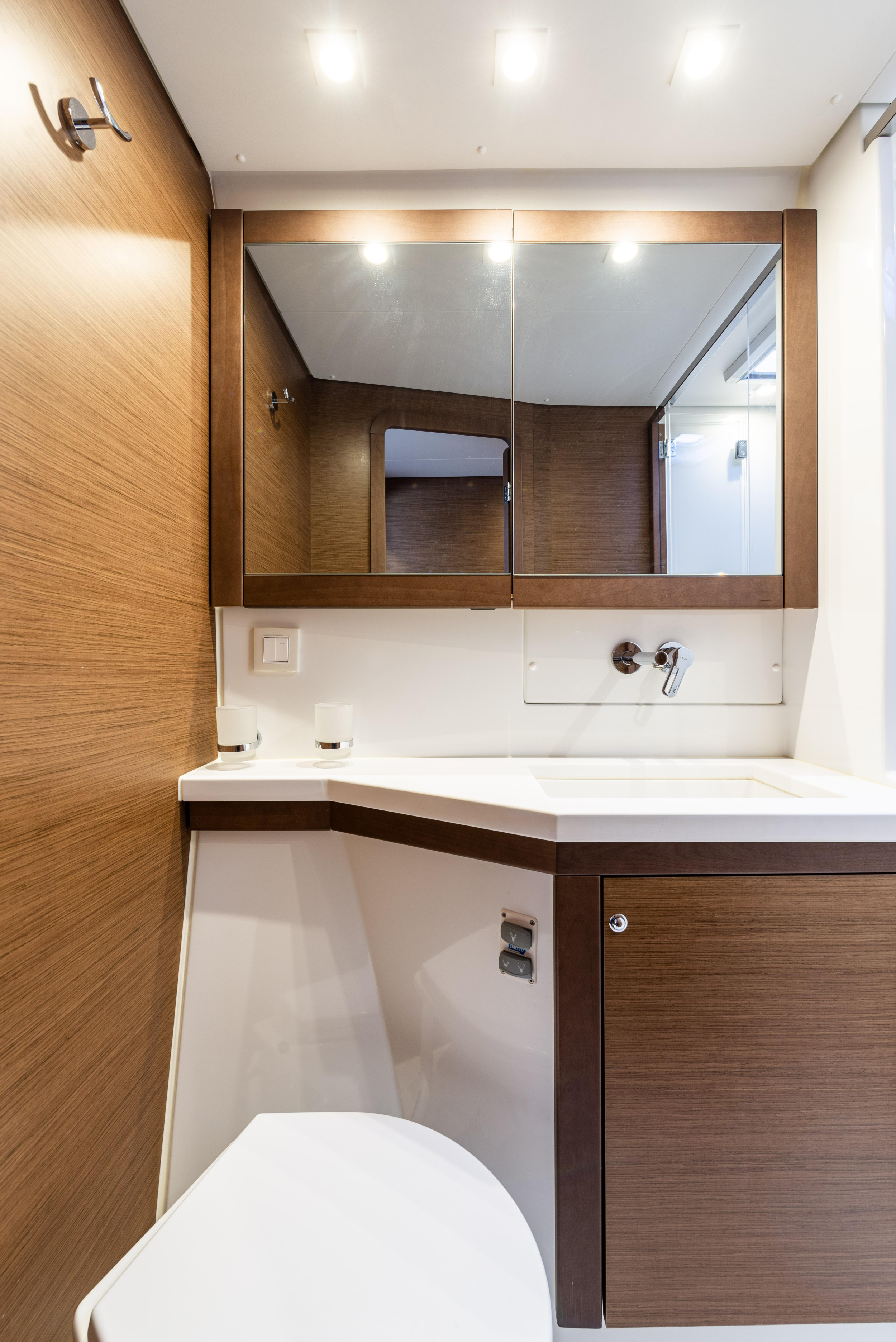Lagoon 450 F — photo 14