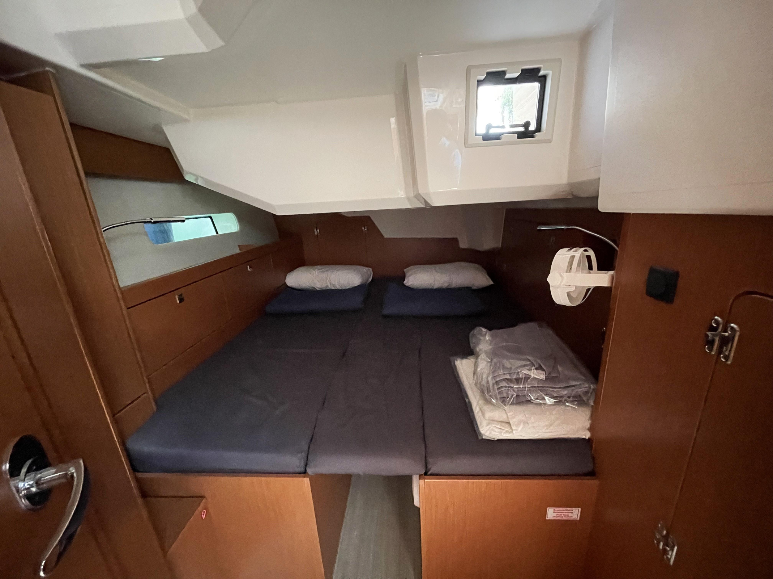 Bavaria C46 — photo 2