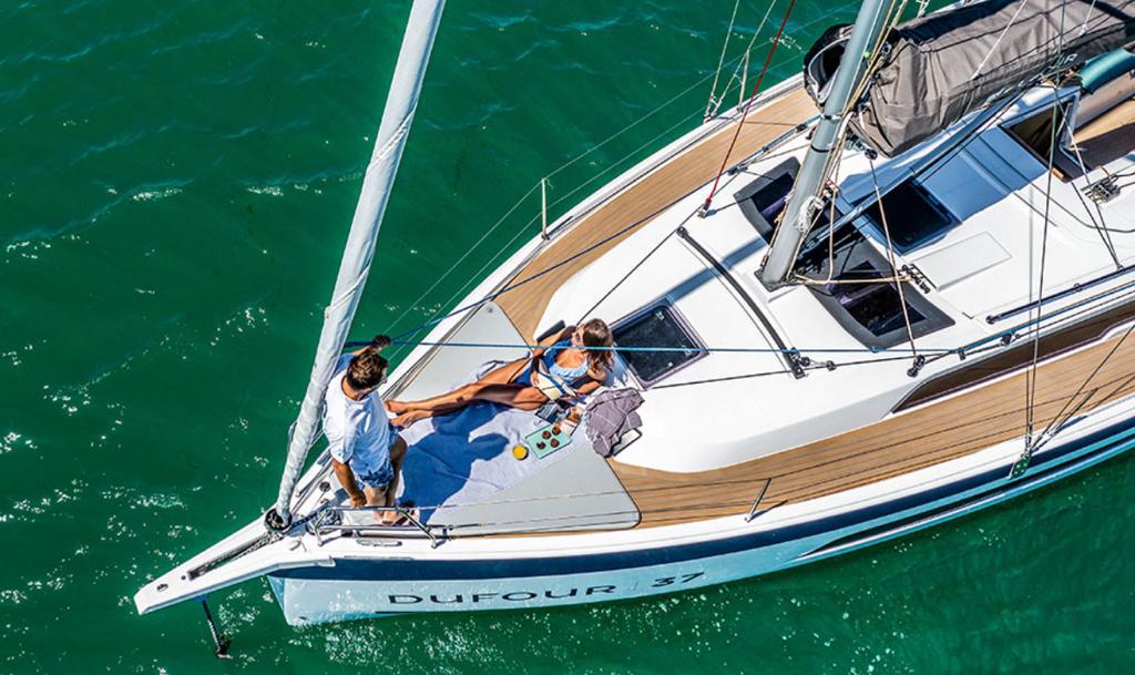 DUFOUR 37 NEW 2023 — photo 17