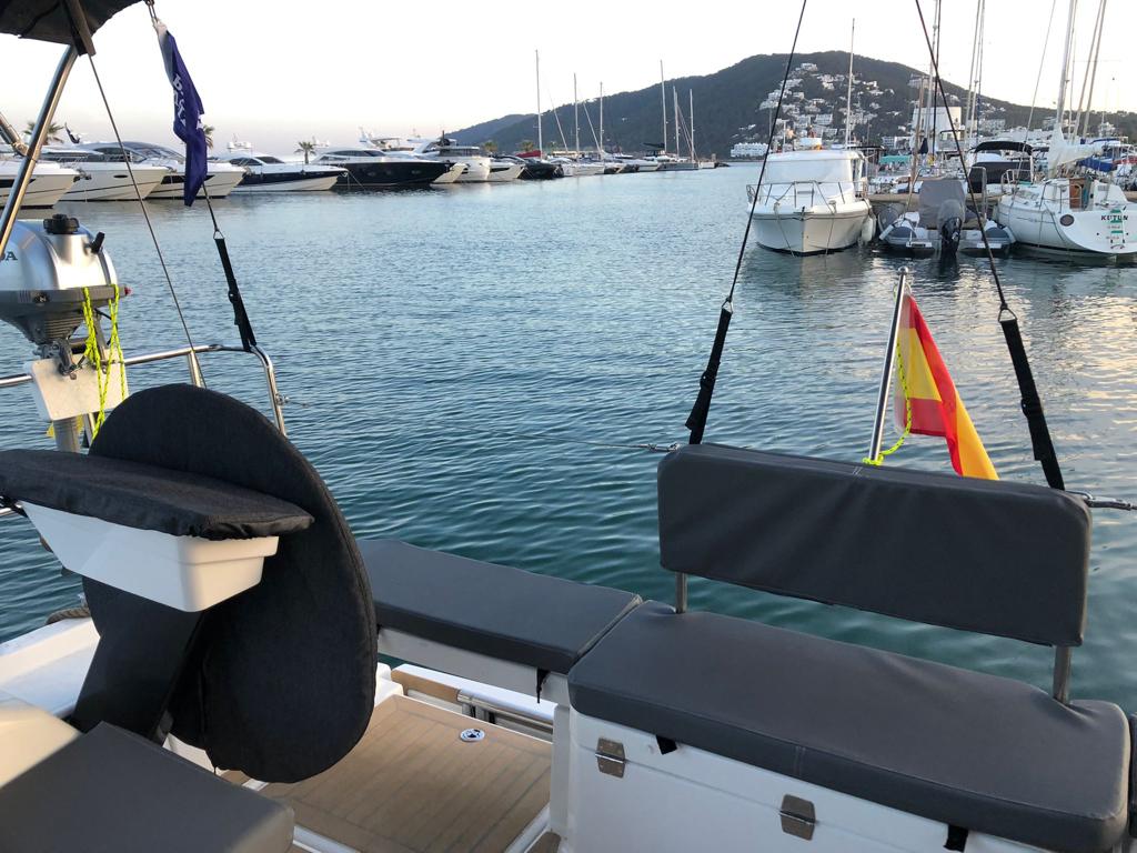 DUFOUR 37 NEW 2023 — photo 14