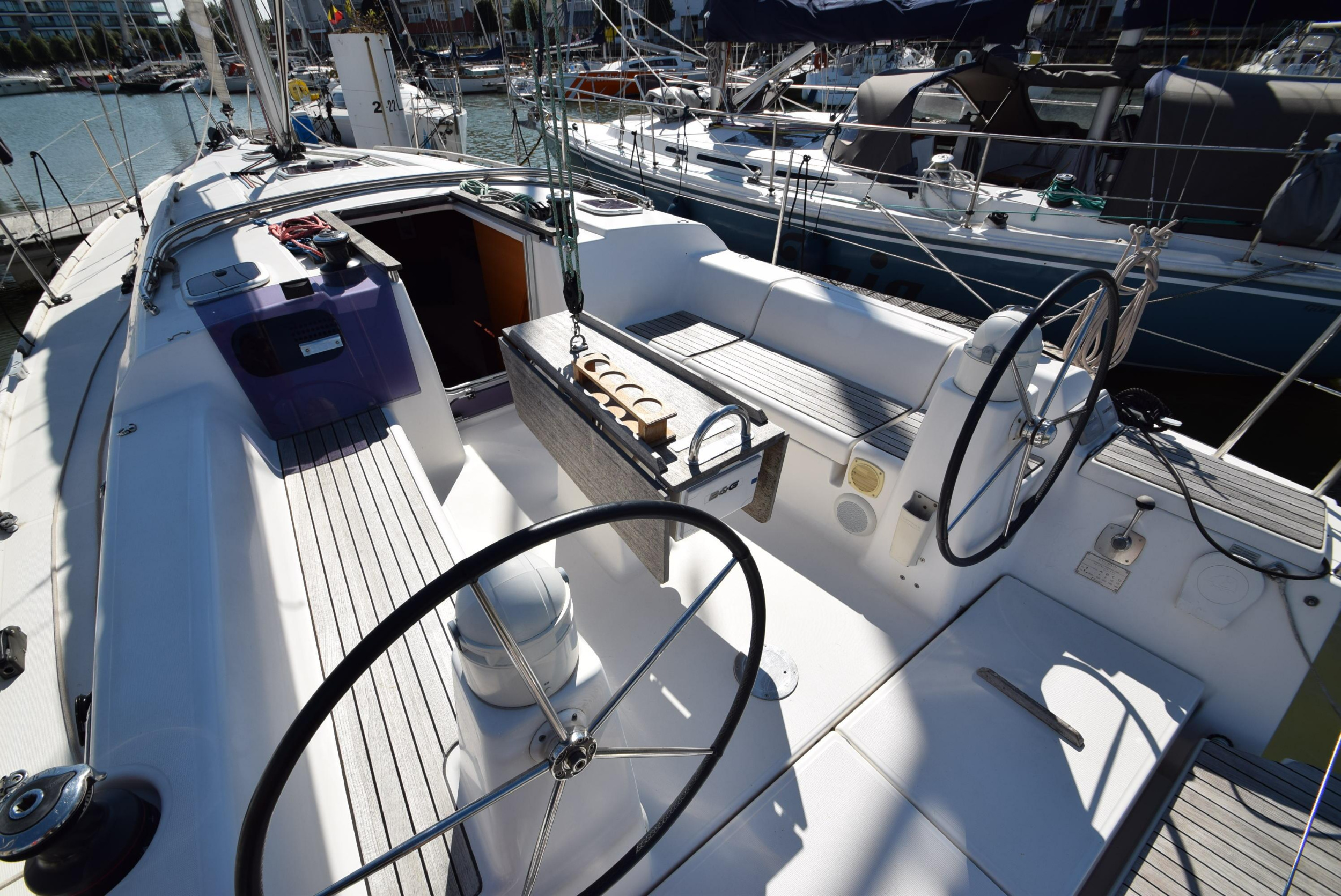Dufour 335 Grand Large — photo 11
