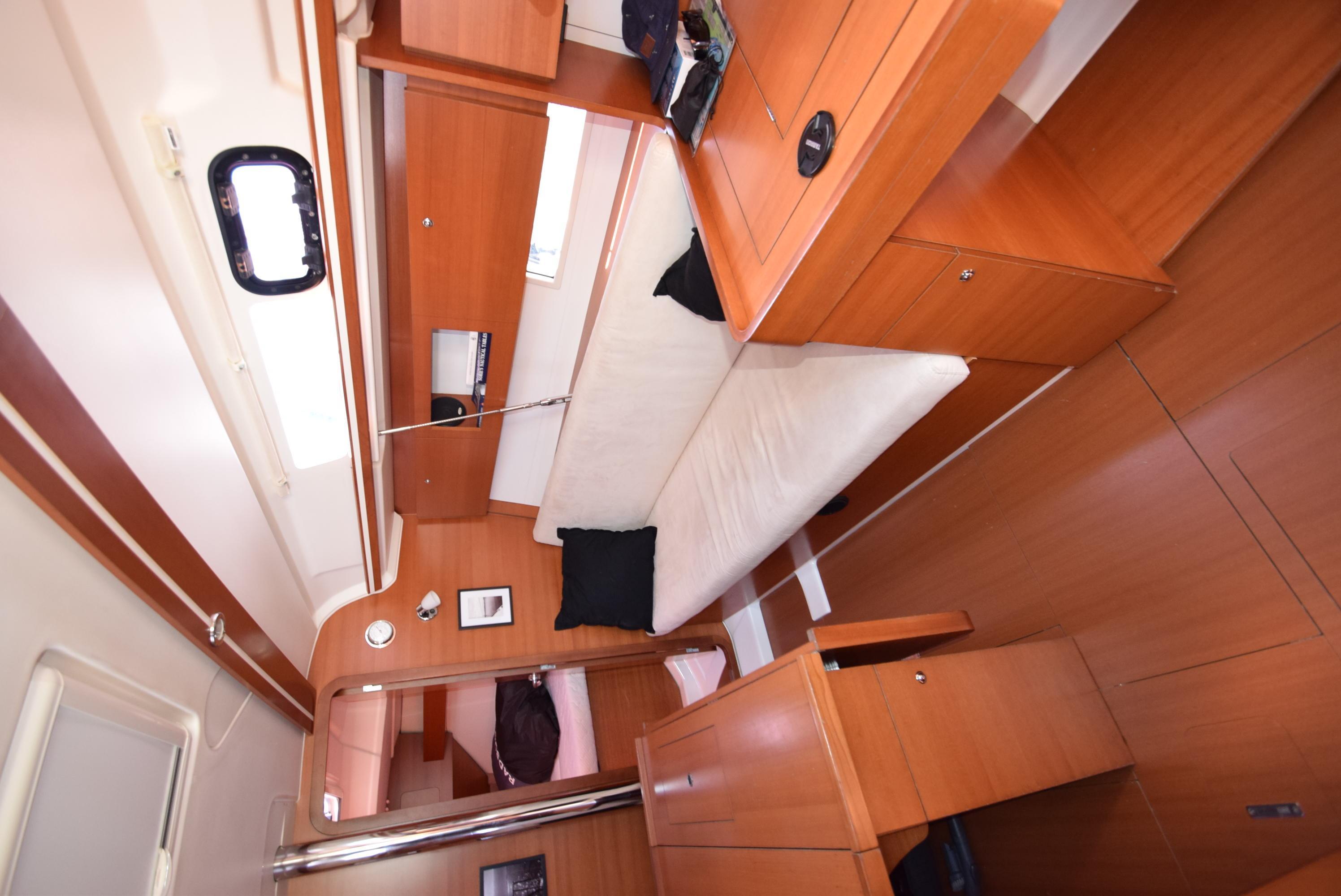 Dufour 335 Grand Large — photo 3