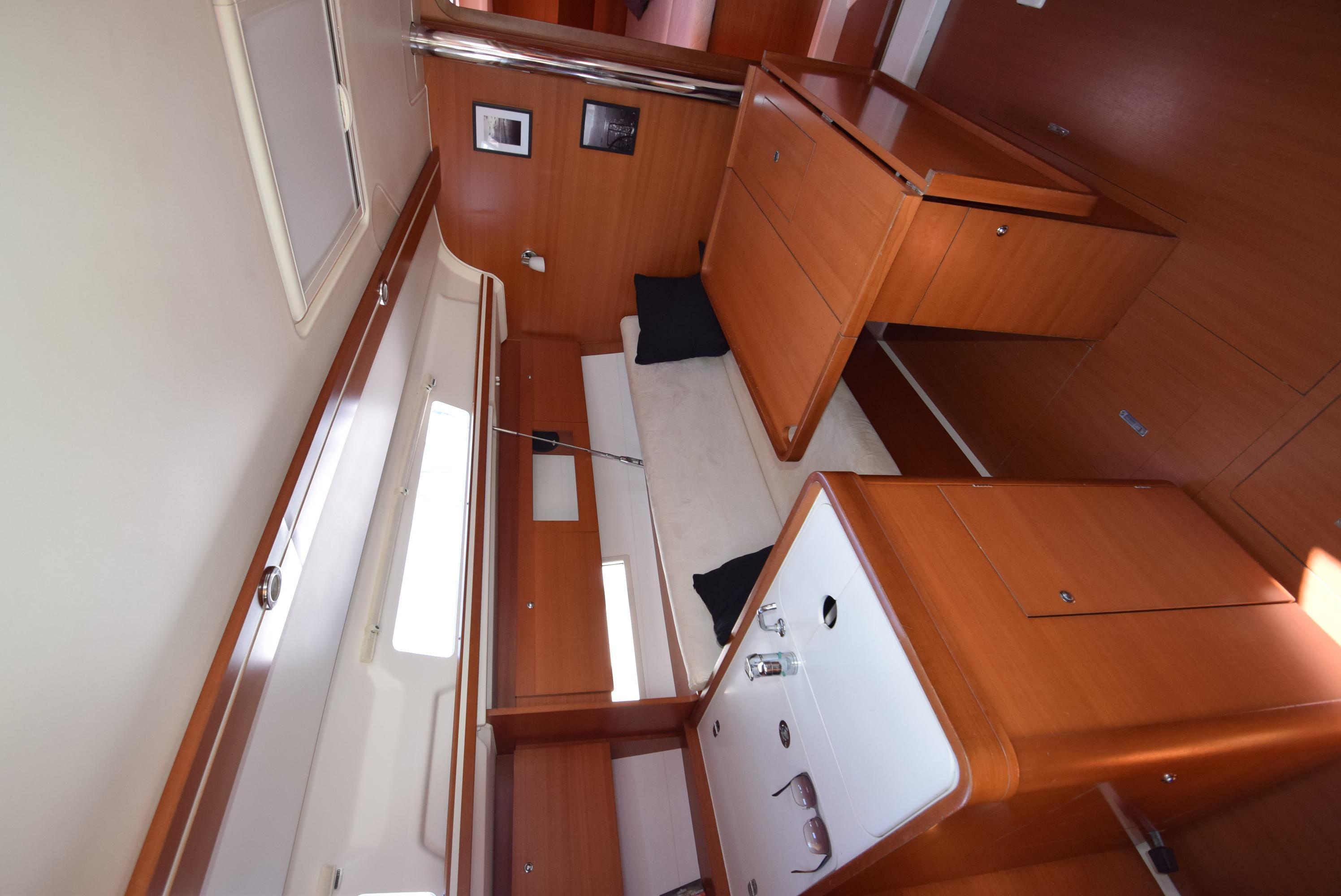 Dufour 335 Grand Large — photo 4